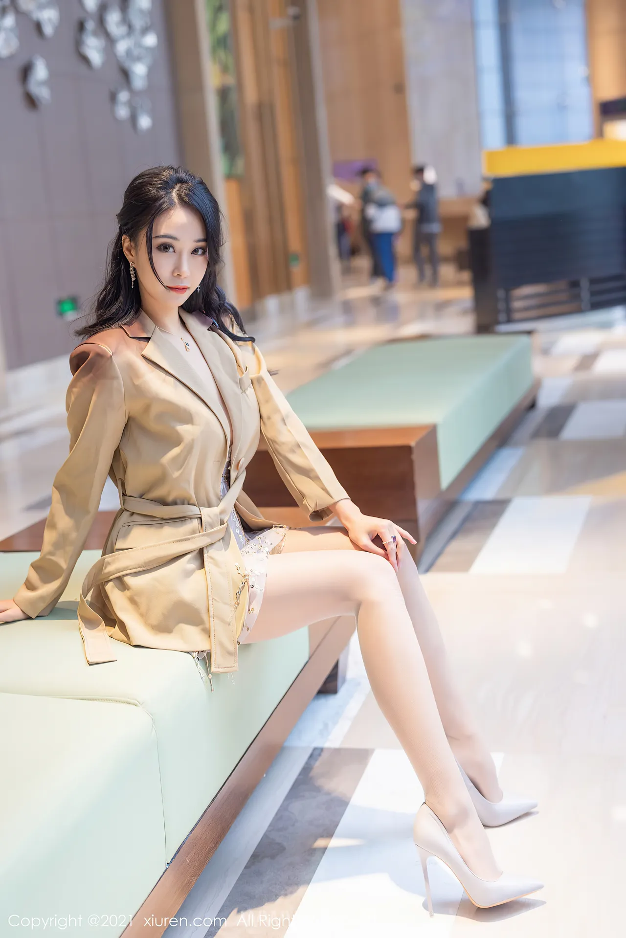 XIUREN(秀人网) NO.3378 Stunning & Breathtaking Asian Cougar 蓝夏Akasha