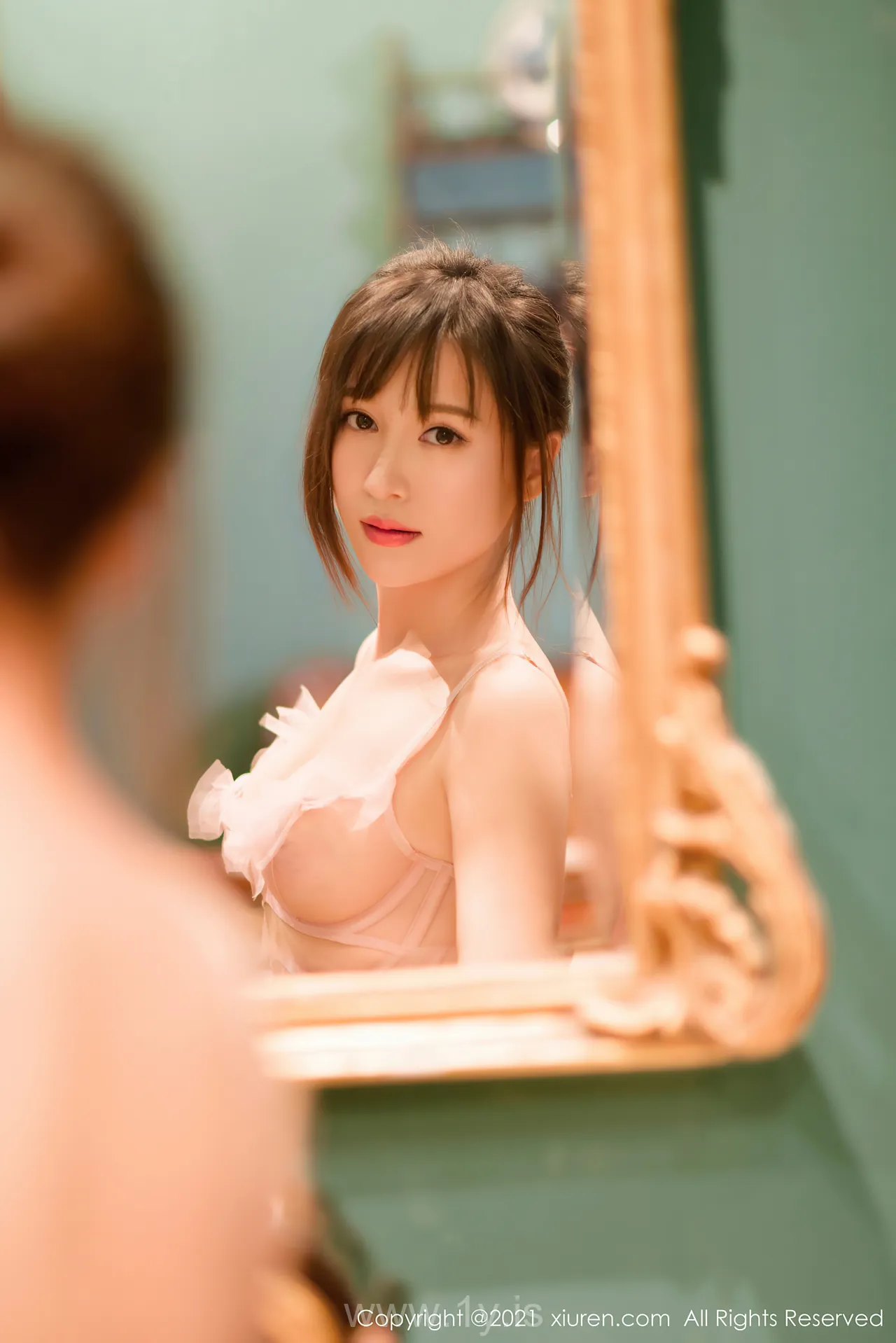 XIUREN(秀人网) NO.3423 Nice-looking Chinese Girl 赵万灵