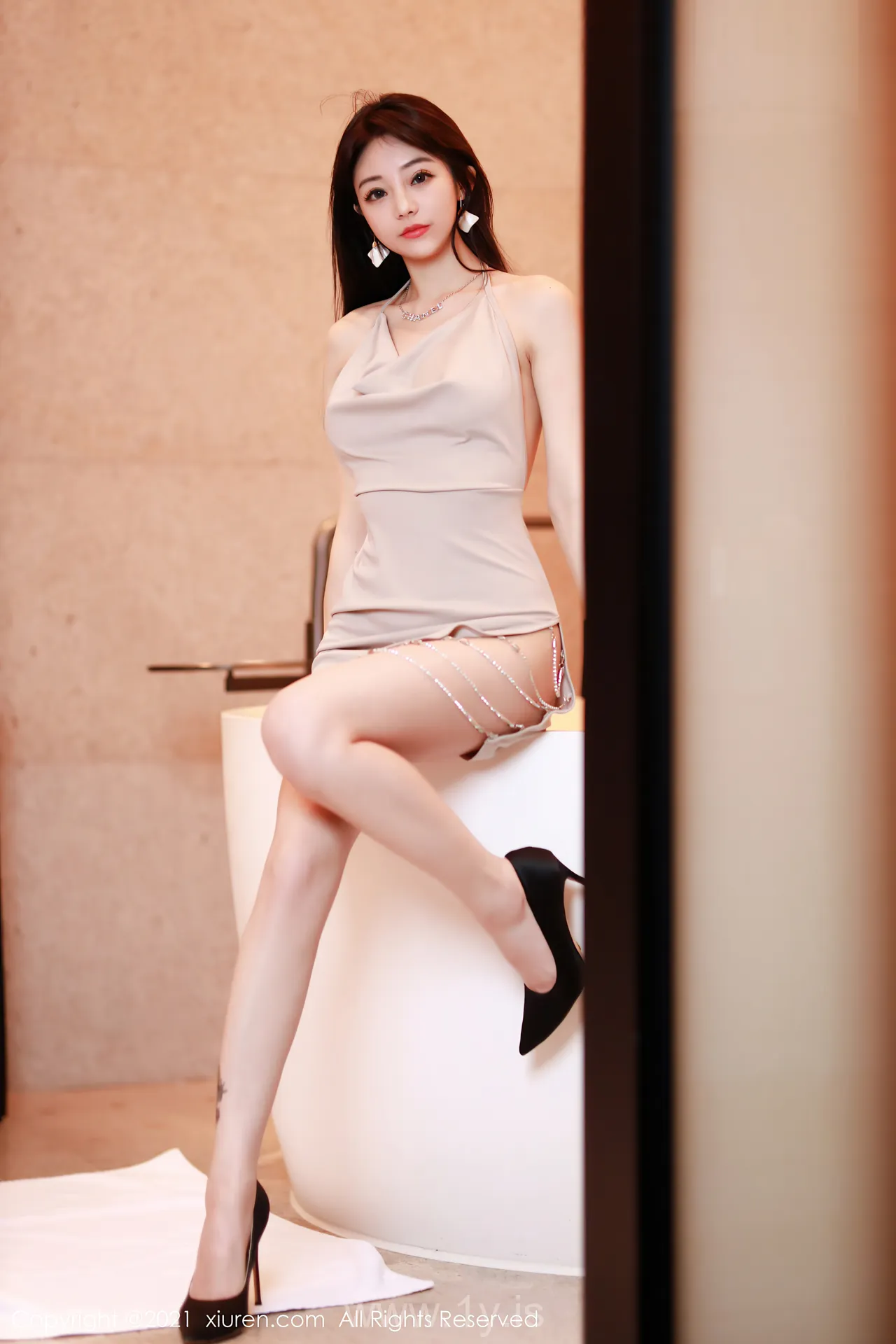 XIUREN(秀人网) NO.3440 Hot Chinese Model 佘贝拉bella