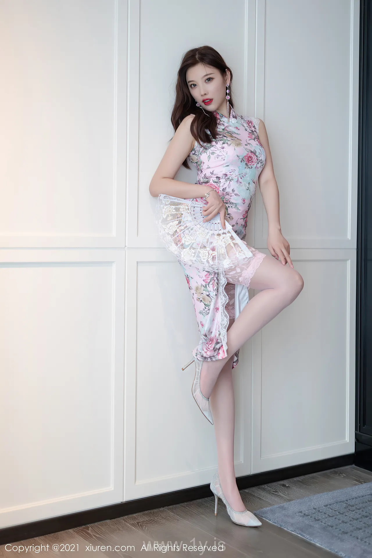 XIUREN(秀人网) NO.3461 Fancy Asian Girl 杨晨晨Yome