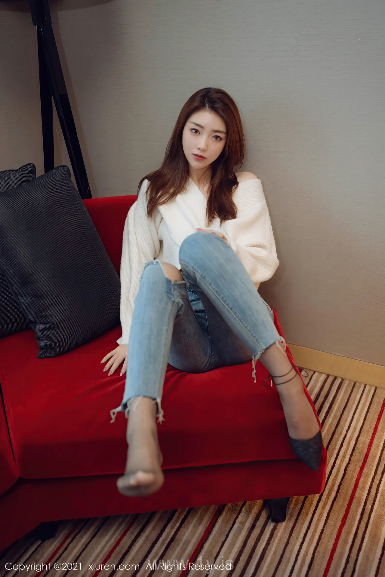 XIUREN(秀人网) NO.3493 Well Done & Classy Chinese Homebody Girl 可樂Vicky
