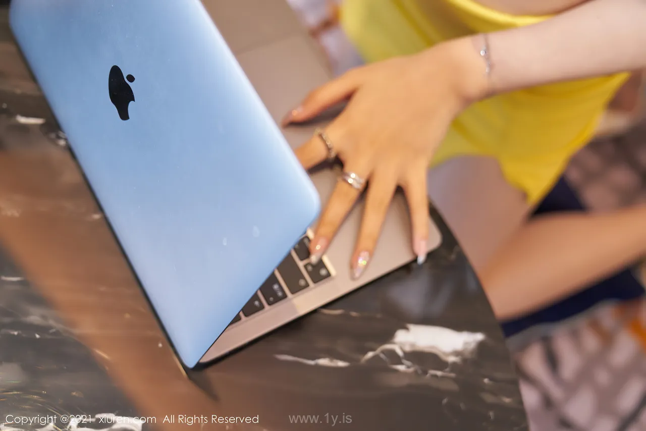 XIUREN(秀人网) NO.3543 Lovely Chinese Hottie 芝芝Booty