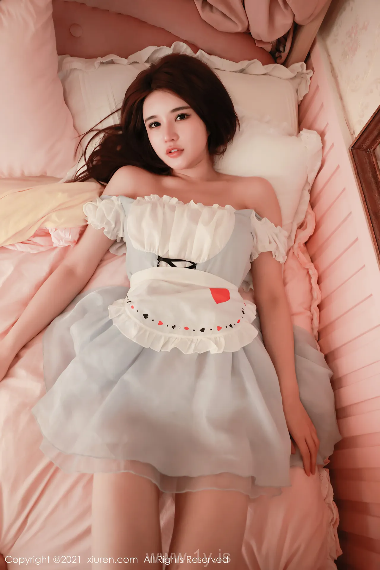 XIUREN(秀人网) NO.3552 Fashionable Asian Women 小雨baby
