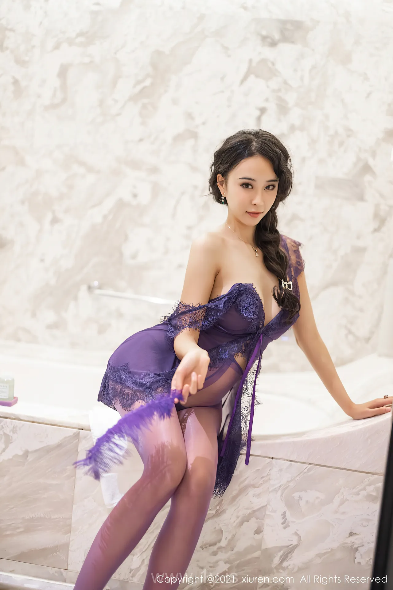 XIUREN(秀人网) NO.3555 Adorable & Knockout Asian Women 蓝夏Akasha