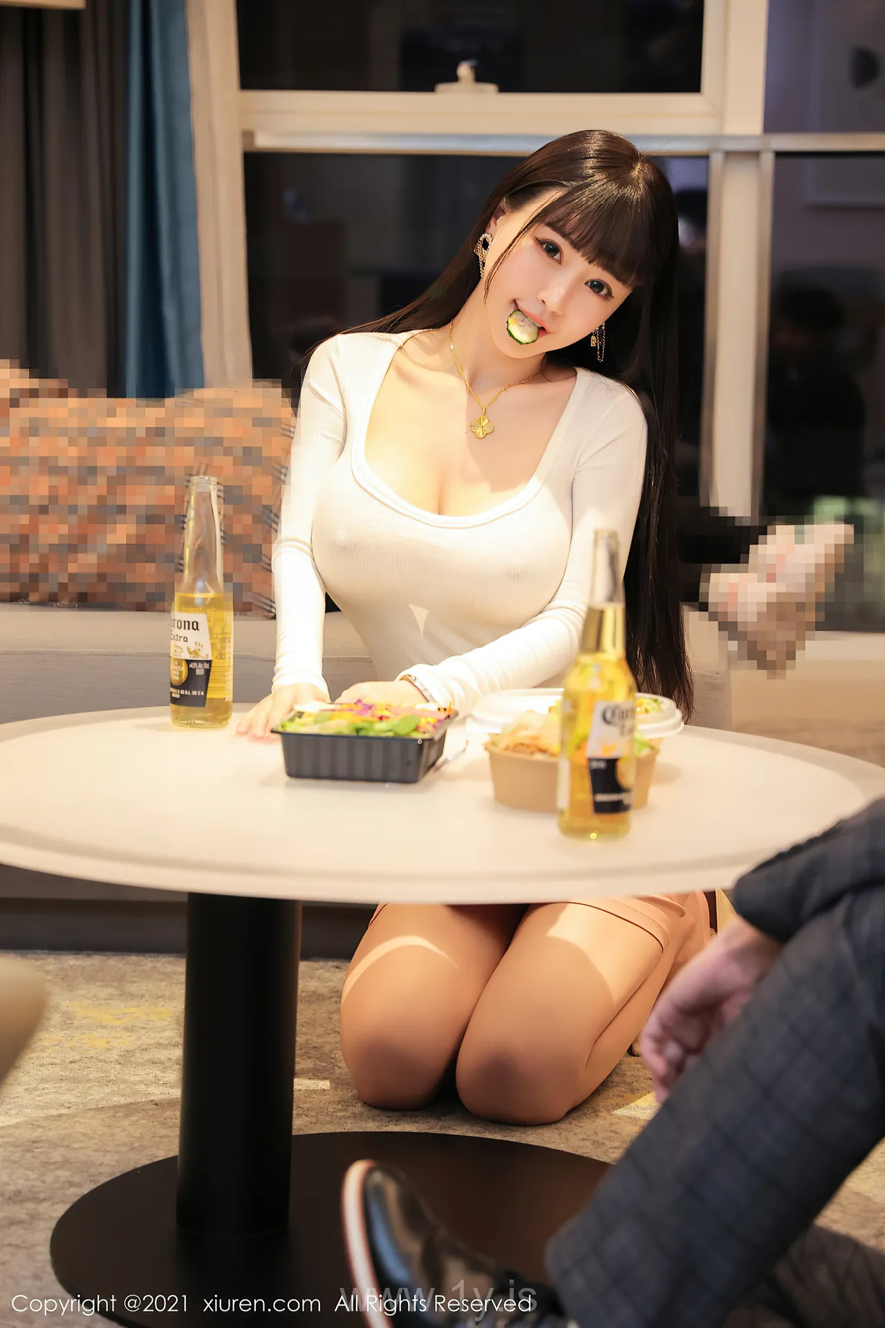 XIUREN(秀人网) NO.3587 Good-looking & Exquisite Asian Belle 朱可儿Flower