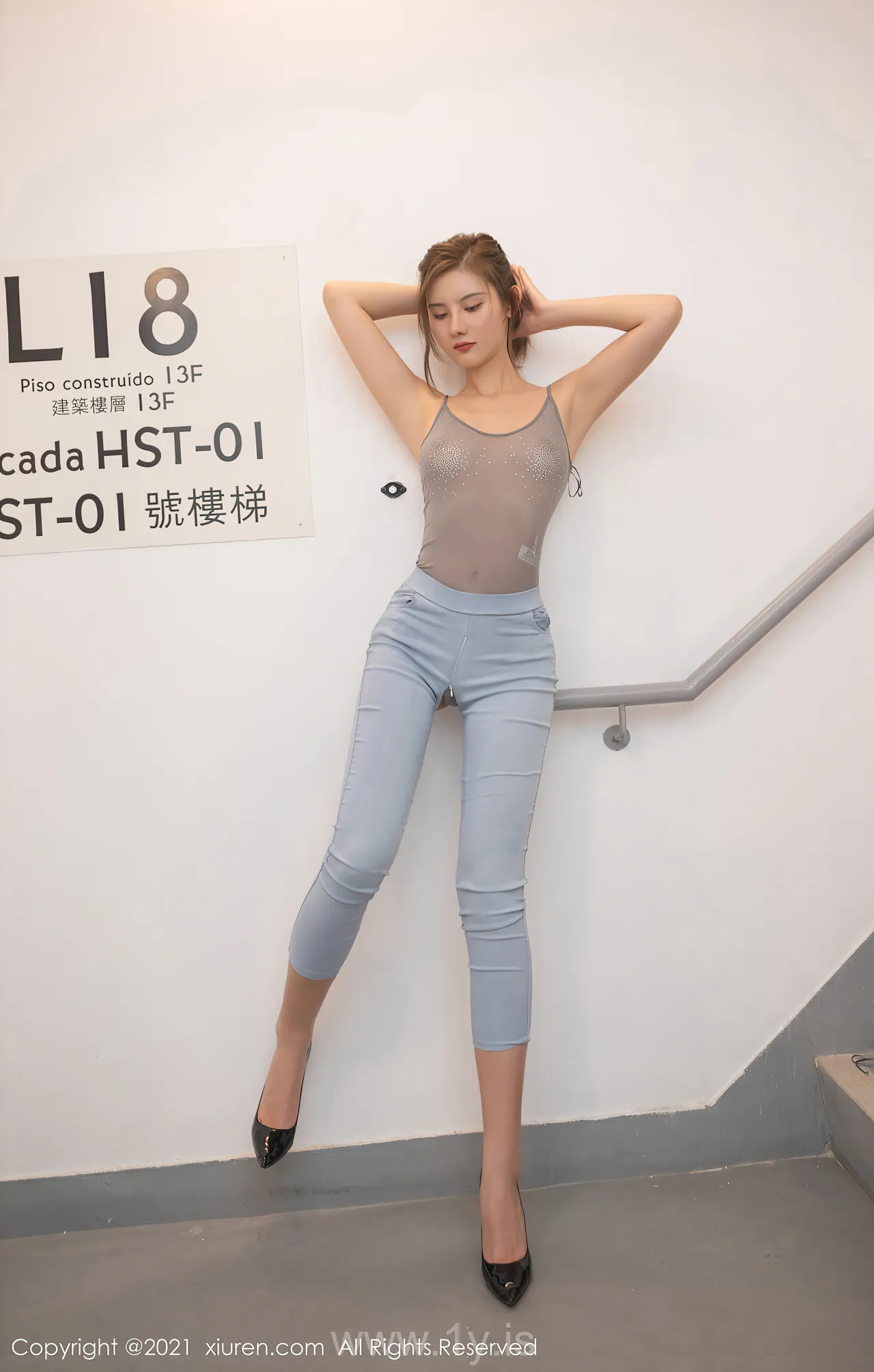 XIUREN(秀人网) NO.3593 Elegant Chinese Cougar 就是阿朱啊