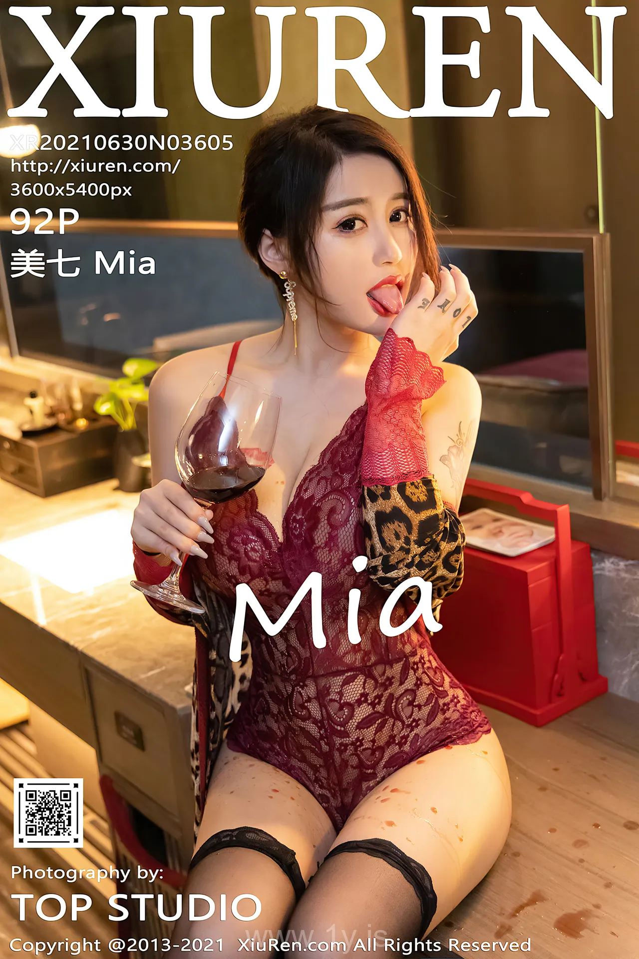 XIUREN(秀人网) NO.3605 Stylish Asian Goddess 美七Mia