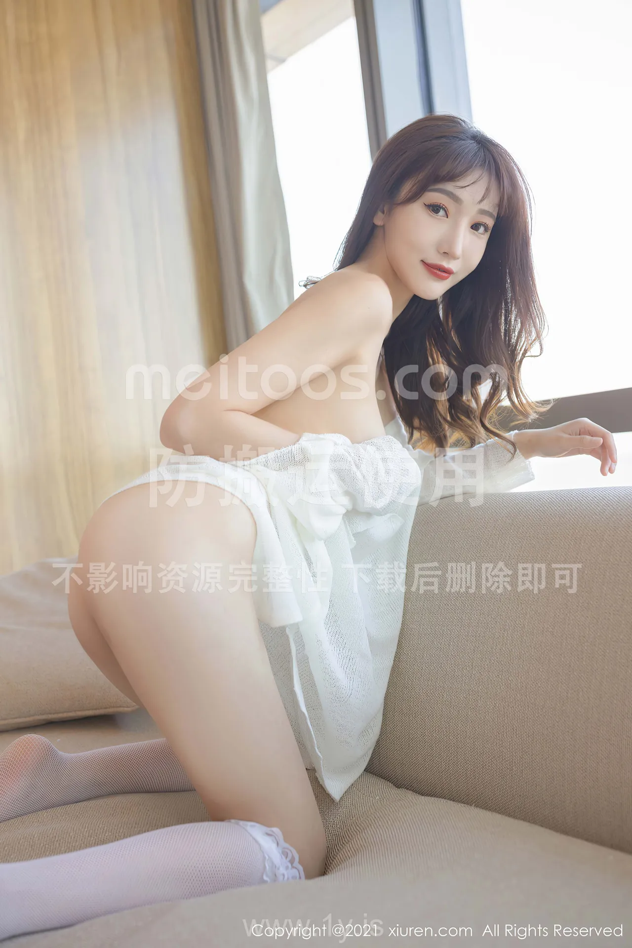 XIUREN(秀人网) NO.3609 Slender & Good-looking Asian Hottie 陆萱萱