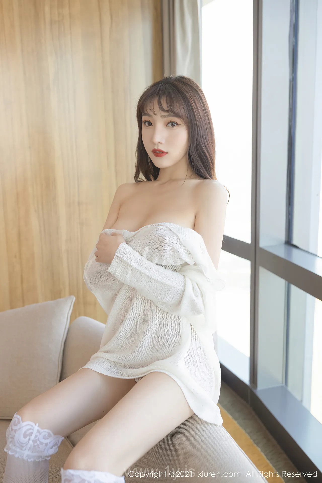 XIUREN(秀人网) NO.3609 Slender & Good-looking Asian Hottie 陆萱萱