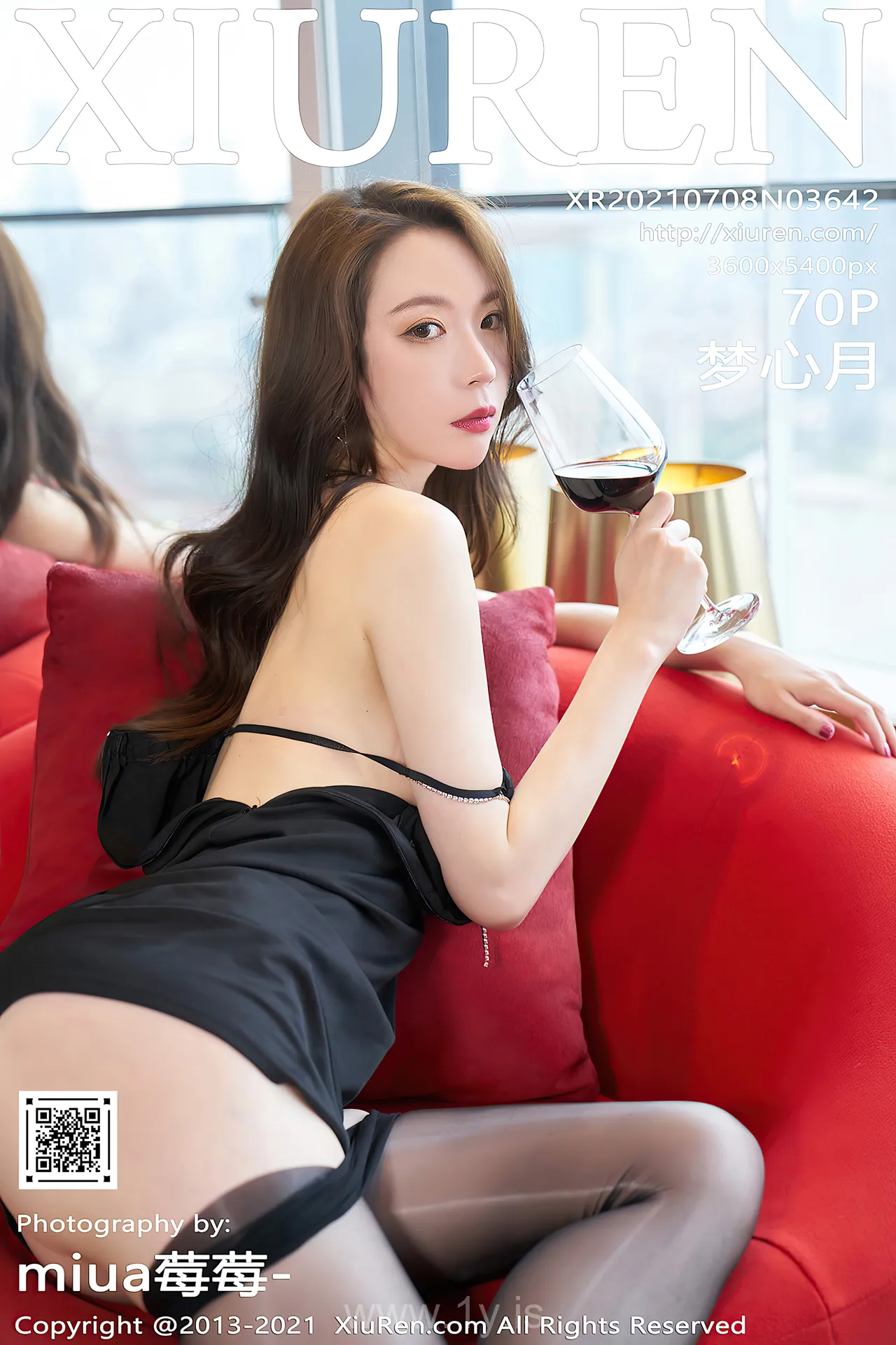 XIUREN(秀人网) NO.3642 Slender & Appealing Asian Belle 梦心月