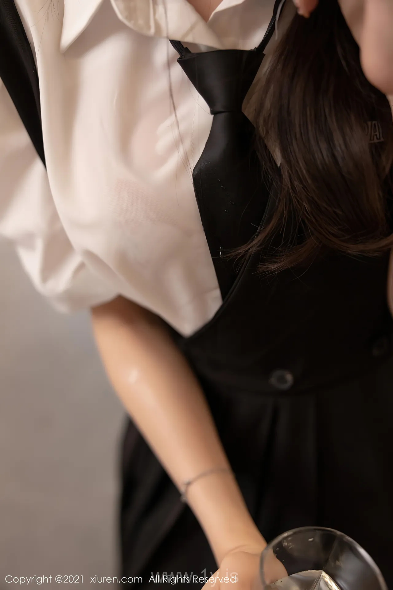 XIUREN(秀人网) NO.3643 Delightful Asian Goddess 芝芝Booty