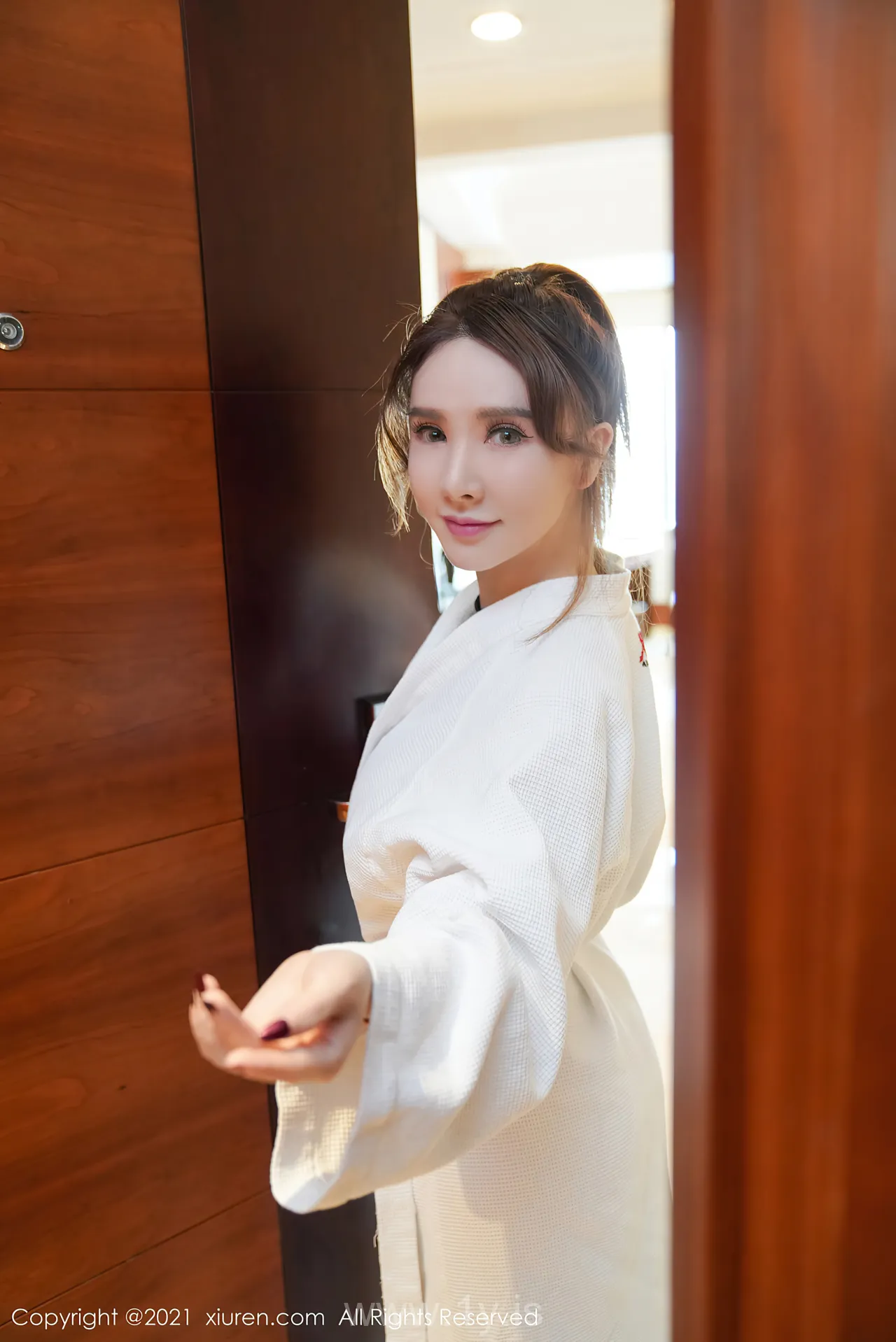 XIUREN(秀人网) NO.3657 Stunning Asian Hottie 潘娇娇