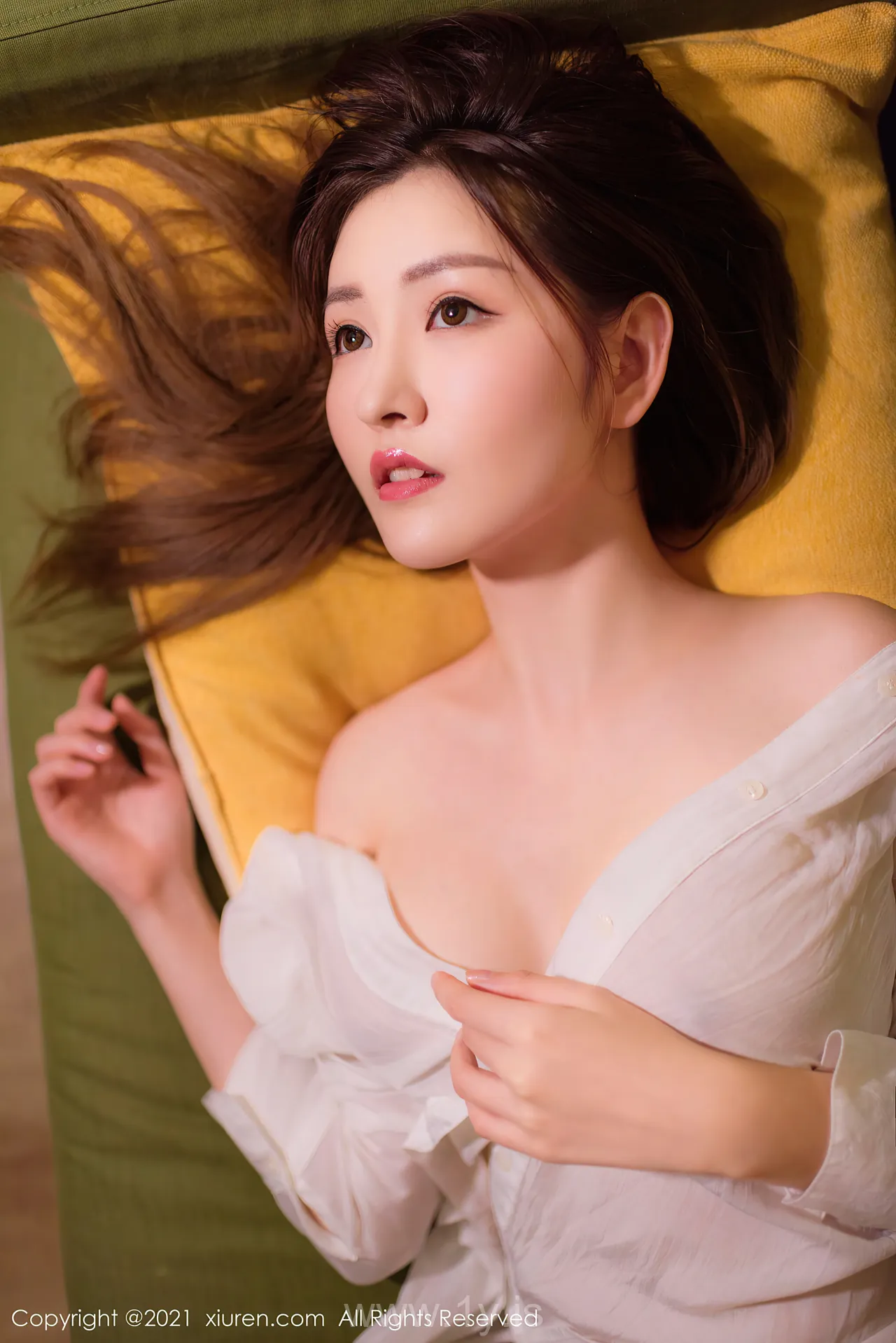 XIUREN(秀人网) NO.3688 Slender & Quiet Asian Model 沈梦瑶