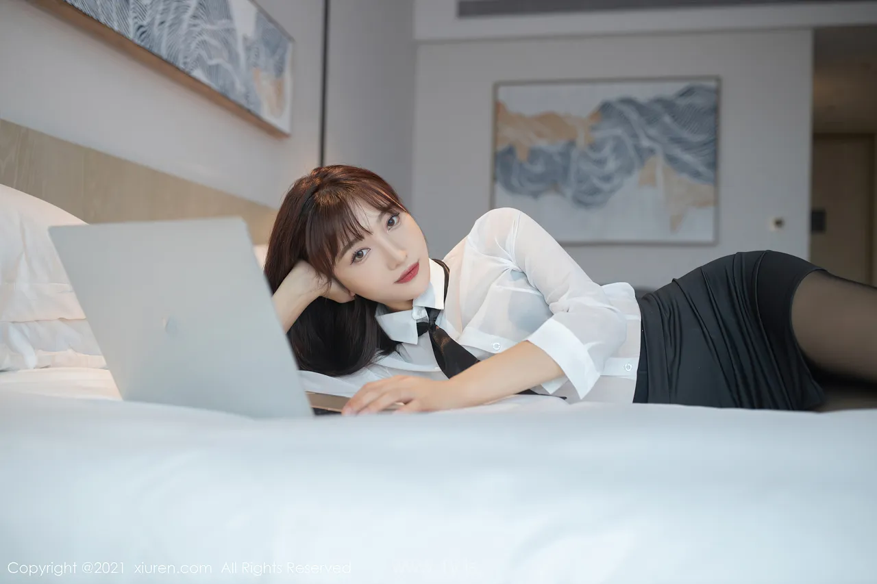 XIUREN(秀人网) NO.3705 Adorable & Trendy Asian Belle 陆萱萱