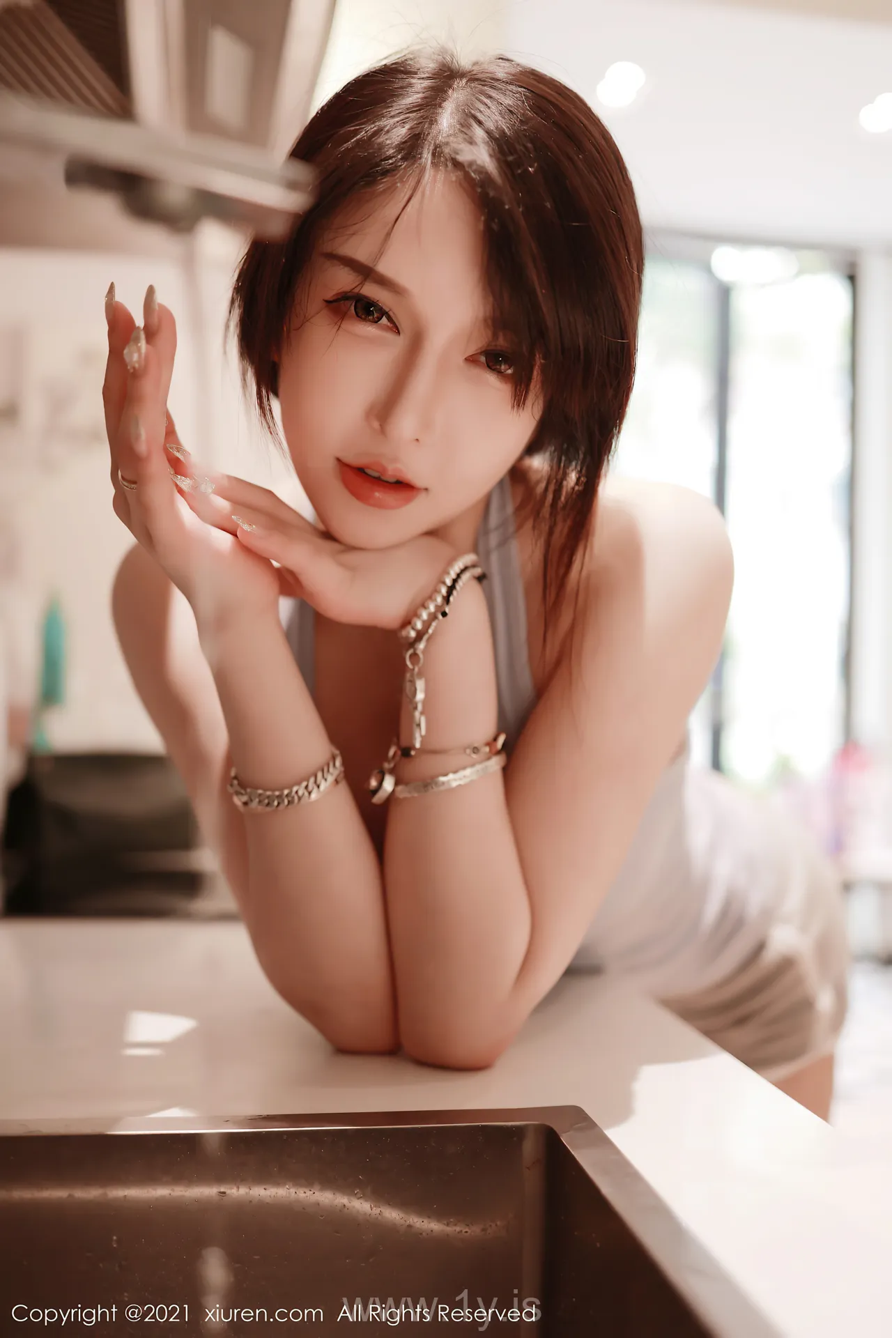 XIUREN(秀人网) NO.3706 Gorgeous & Delightful Asian Mature Princess 玉兔miki