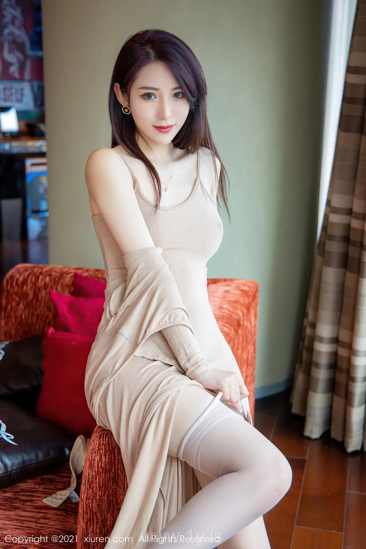 XIUREN(秀人网) NO.3707 Trendy Asian Chick 周慕汐baby