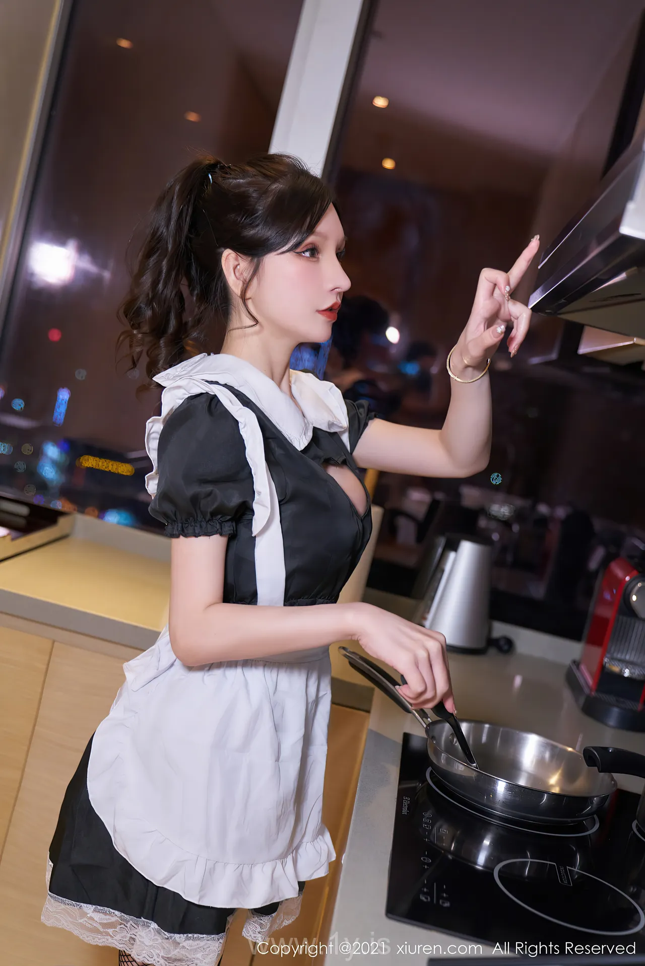 XIUREN(秀人网) NO.3716 Adorable & Classy Asian Hottie 周于希Sandy