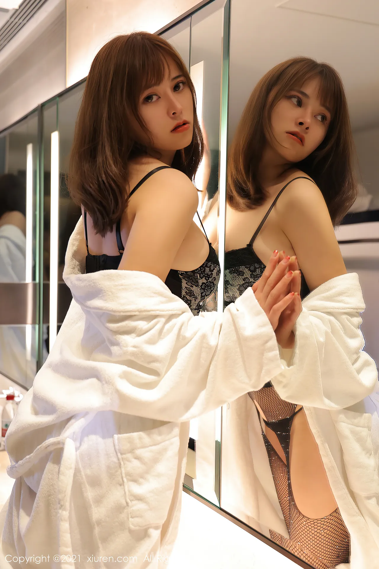 XIUREN(秀人网) NO.3742 Irresistible Asian Chick 奈沐子