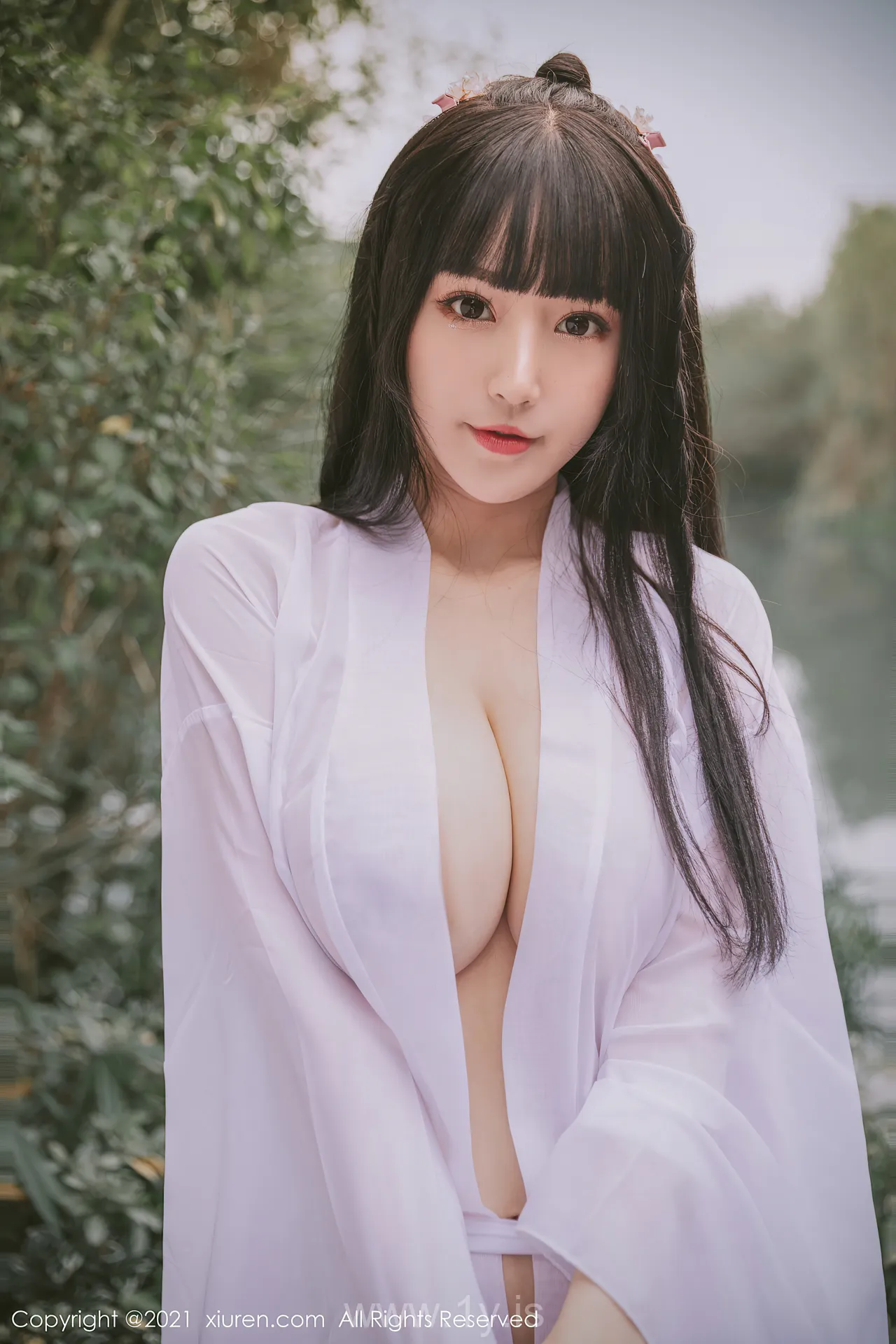 XIUREN(秀人网) NO.3749 Adorable & Sexy Asian Babe 朱可儿Flower