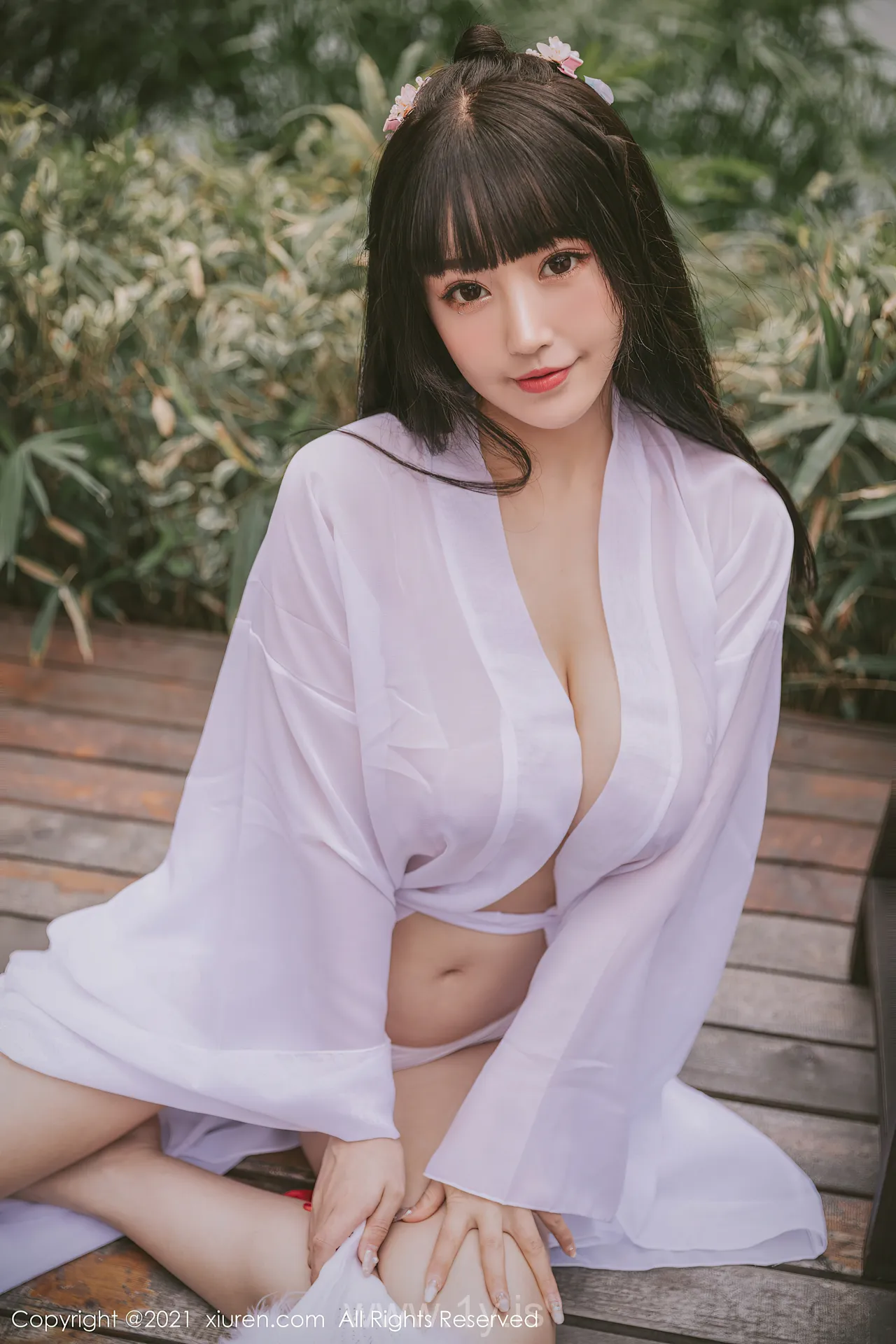 XIUREN(秀人网) NO.3749 Adorable & Sexy Asian Babe 朱可儿Flower