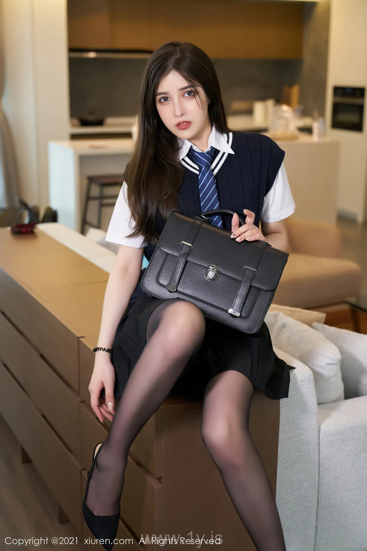 XIUREN(秀人网) NO.3791 Fashionable Chinese Homebody Girl 韩静安