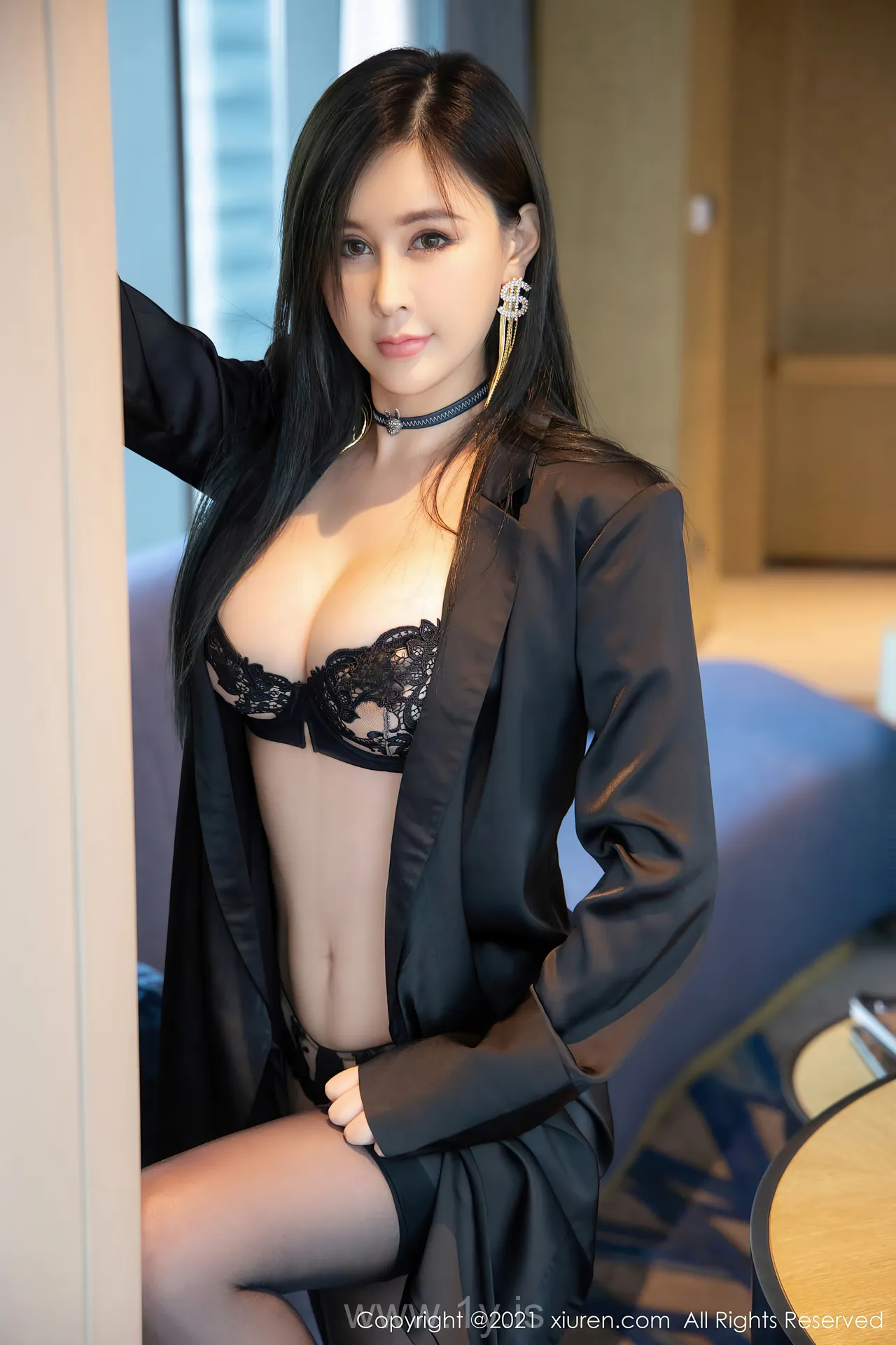 XIUREN(秀人网) NO.3806 Stunning Asian Babe 闫璐璐