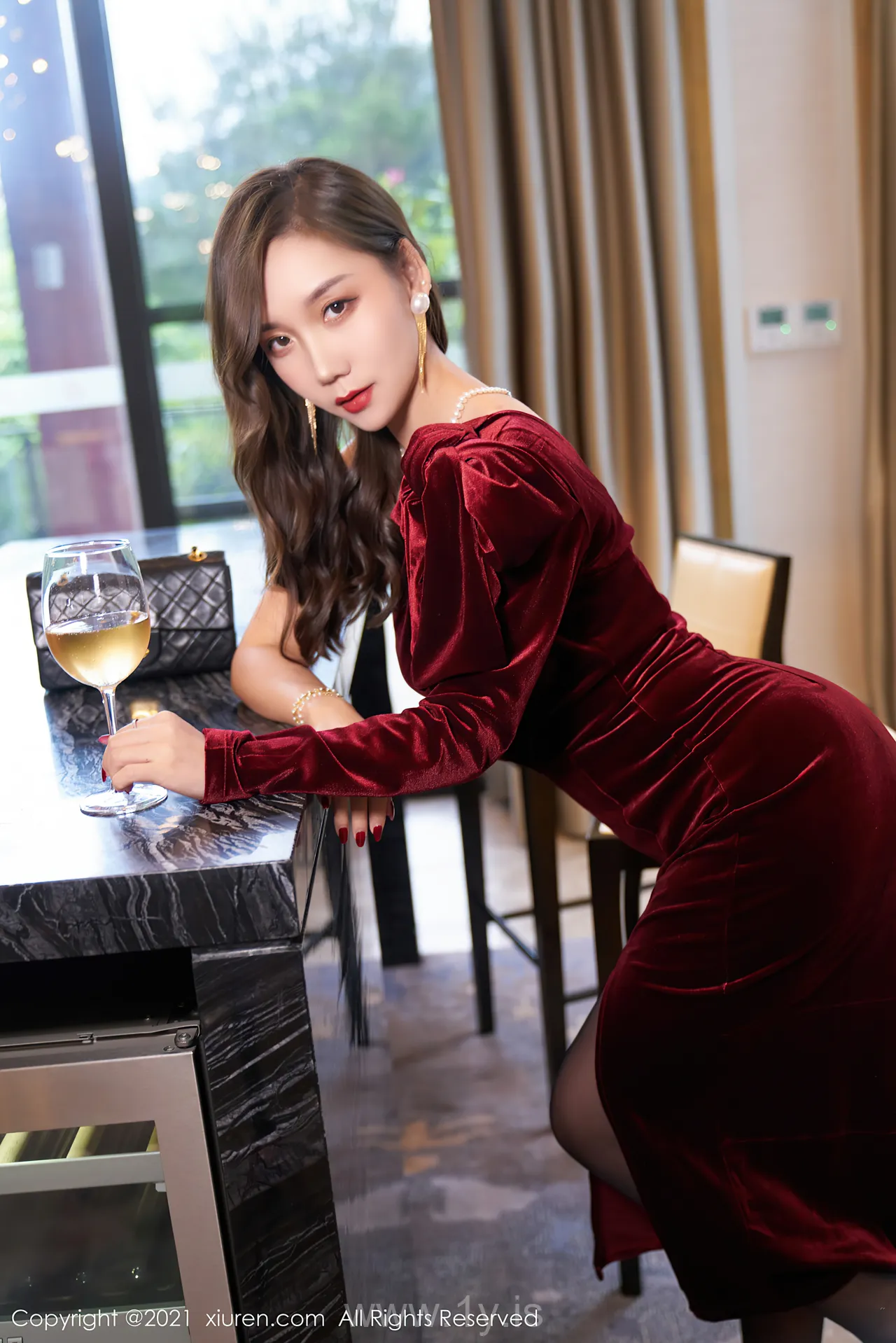 XIUREN(秀人网) NO.3807 Breathtaking Asian Girl 艾静香
