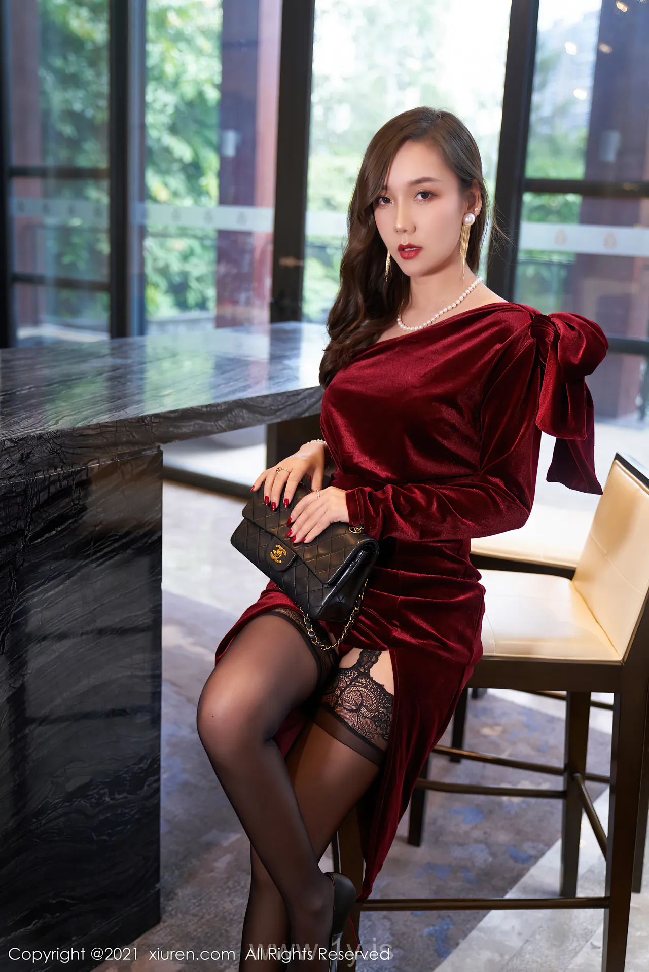 XIUREN(秀人网) NO.3807 Breathtaking Asian Girl 艾静香