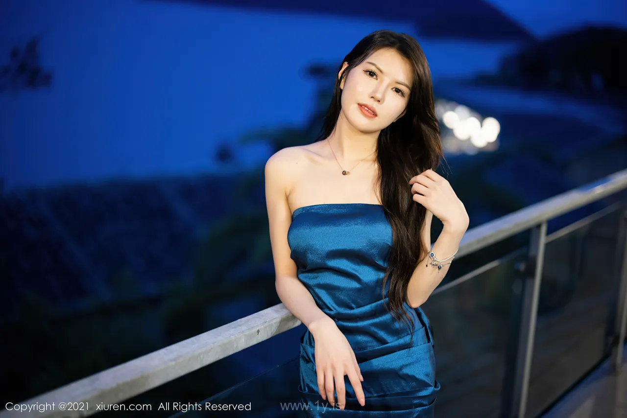XIUREN(秀人网) NO.3851 Elegant & Refined Asian Chick 媛媛酱belle