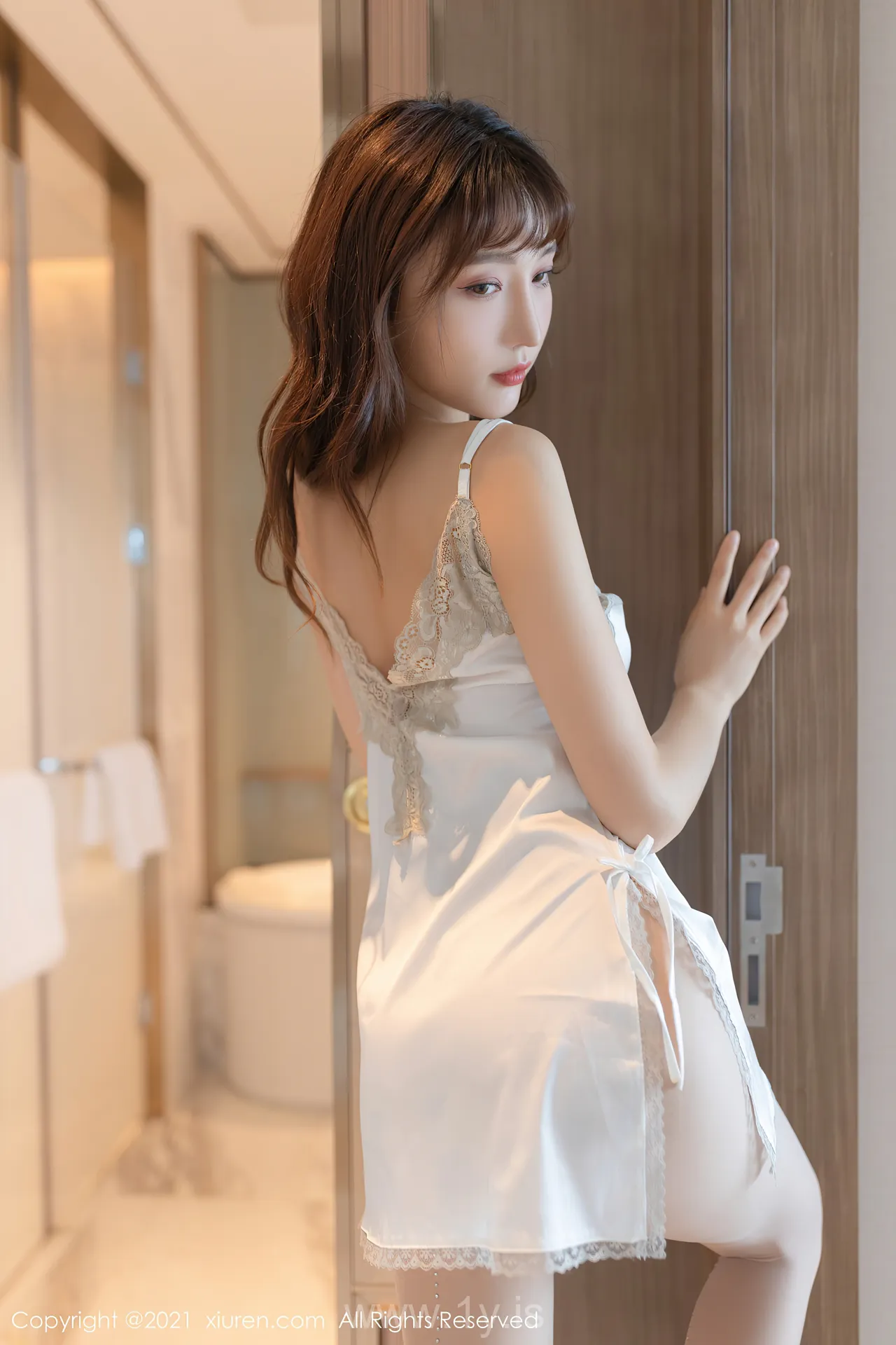 XIUREN(秀人网) NO.3861 Fancy & Cute Chinese Peri 陆萱萱