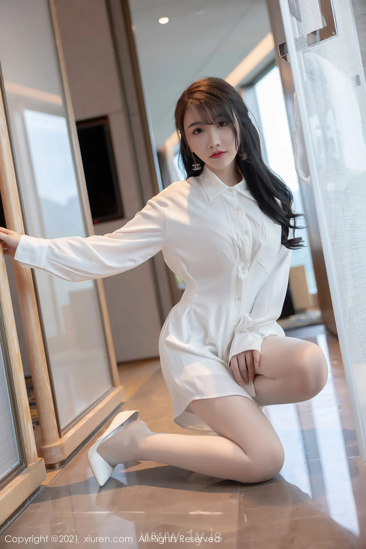 XIUREN(秀人网) NO.3903 Lively Asian Homebody Girl Cherry绯月樱