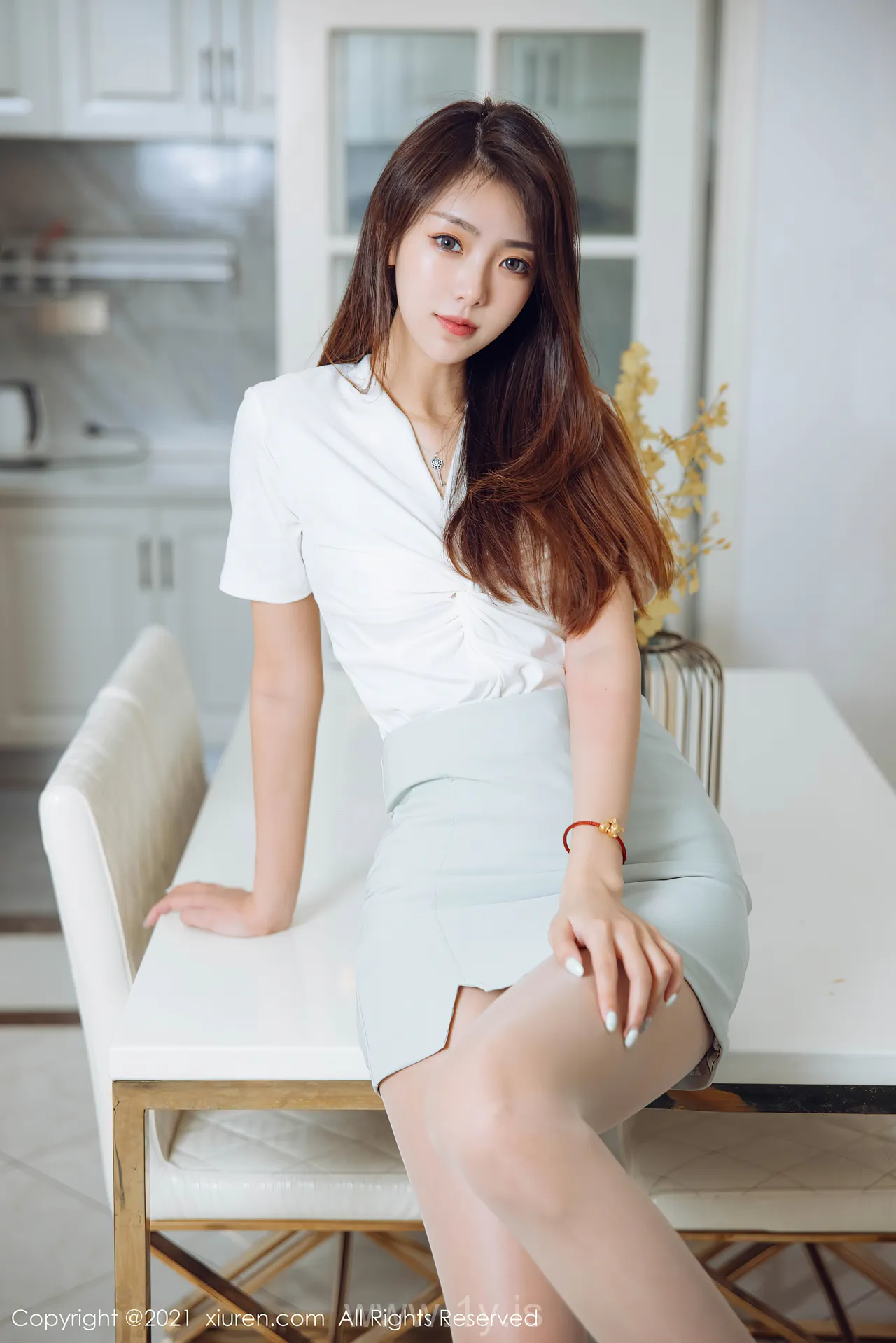 XIUREN(秀人网) NO.3924 Nice-looking & Stylish Chinese Chick 可樂Vicky