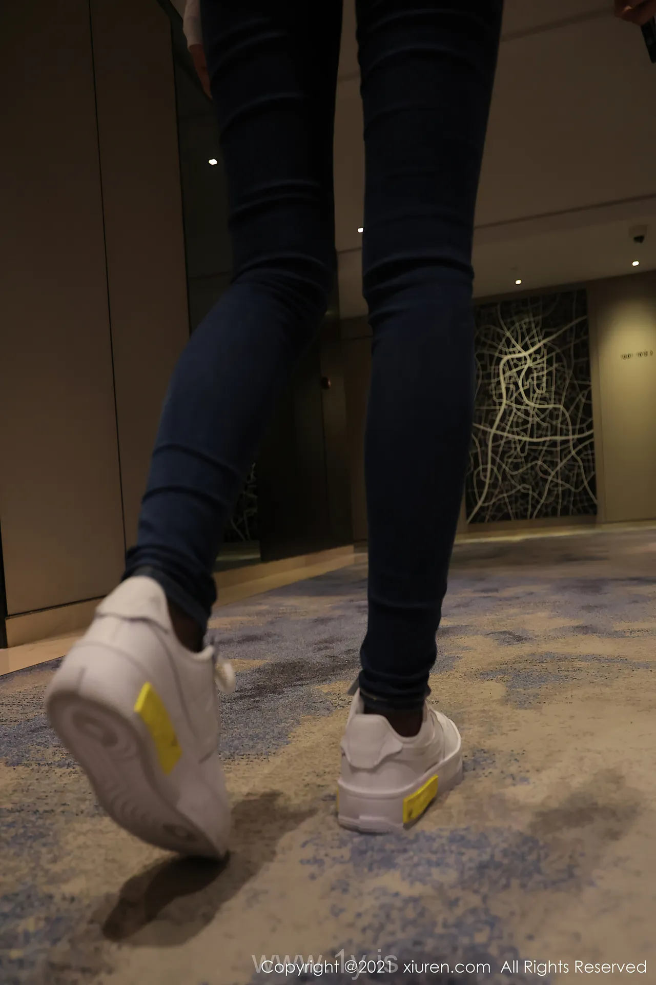 XIUREN(秀人网) NO.3956 Stylish Chinese Babe 蓝莓FY