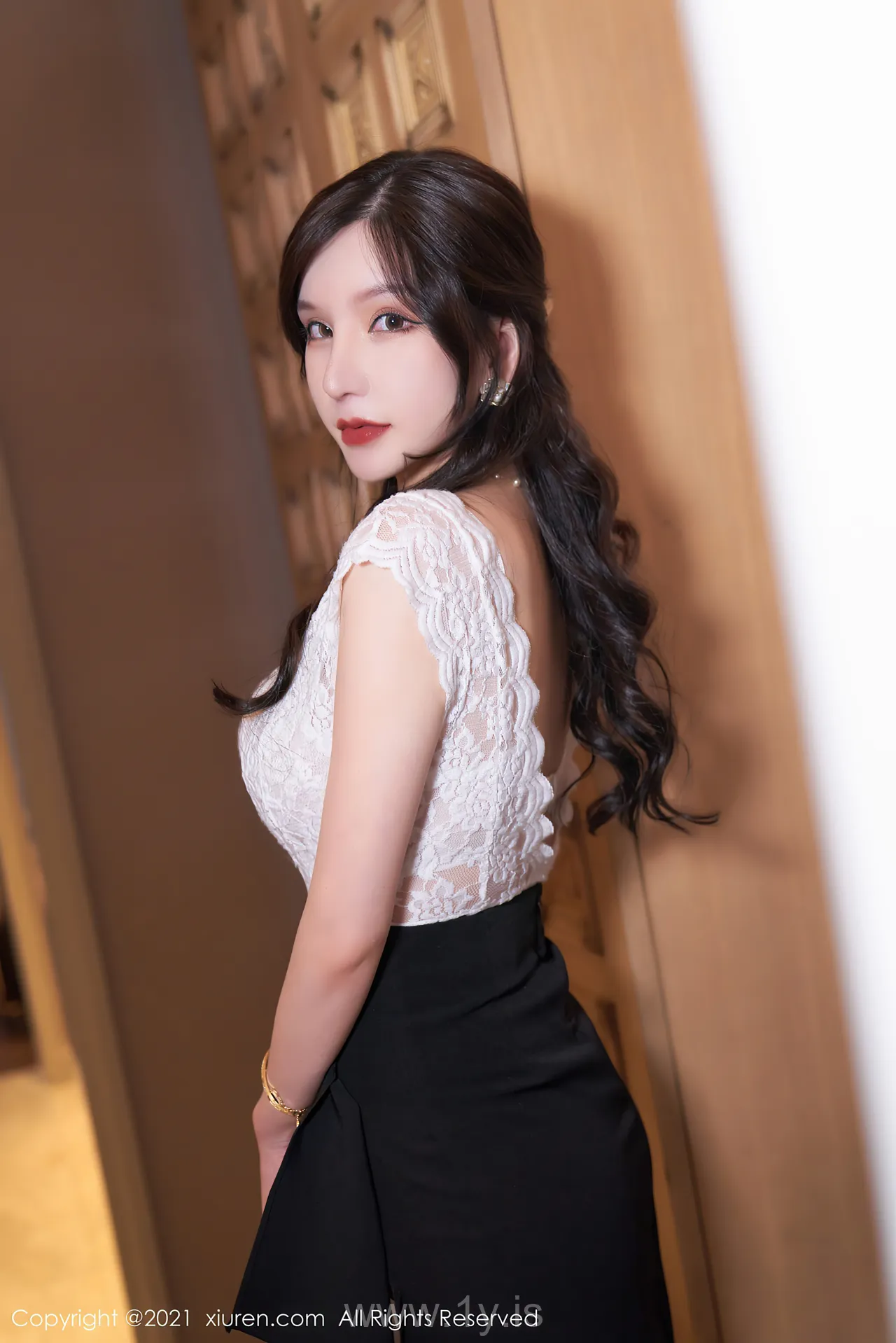 XIUREN(秀人网) NO.3992 Stunning & Adorable Asian Angel 周于希Sandy