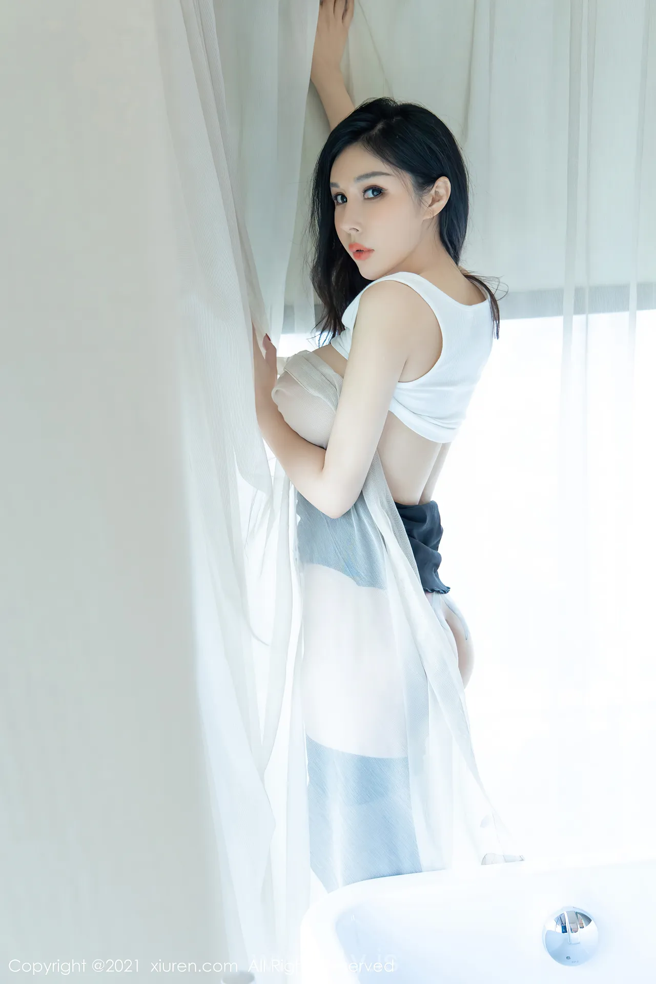 XIUREN(秀人网) NO.3993 Good-looking & Irresistible Asian Goddess 田冰冰