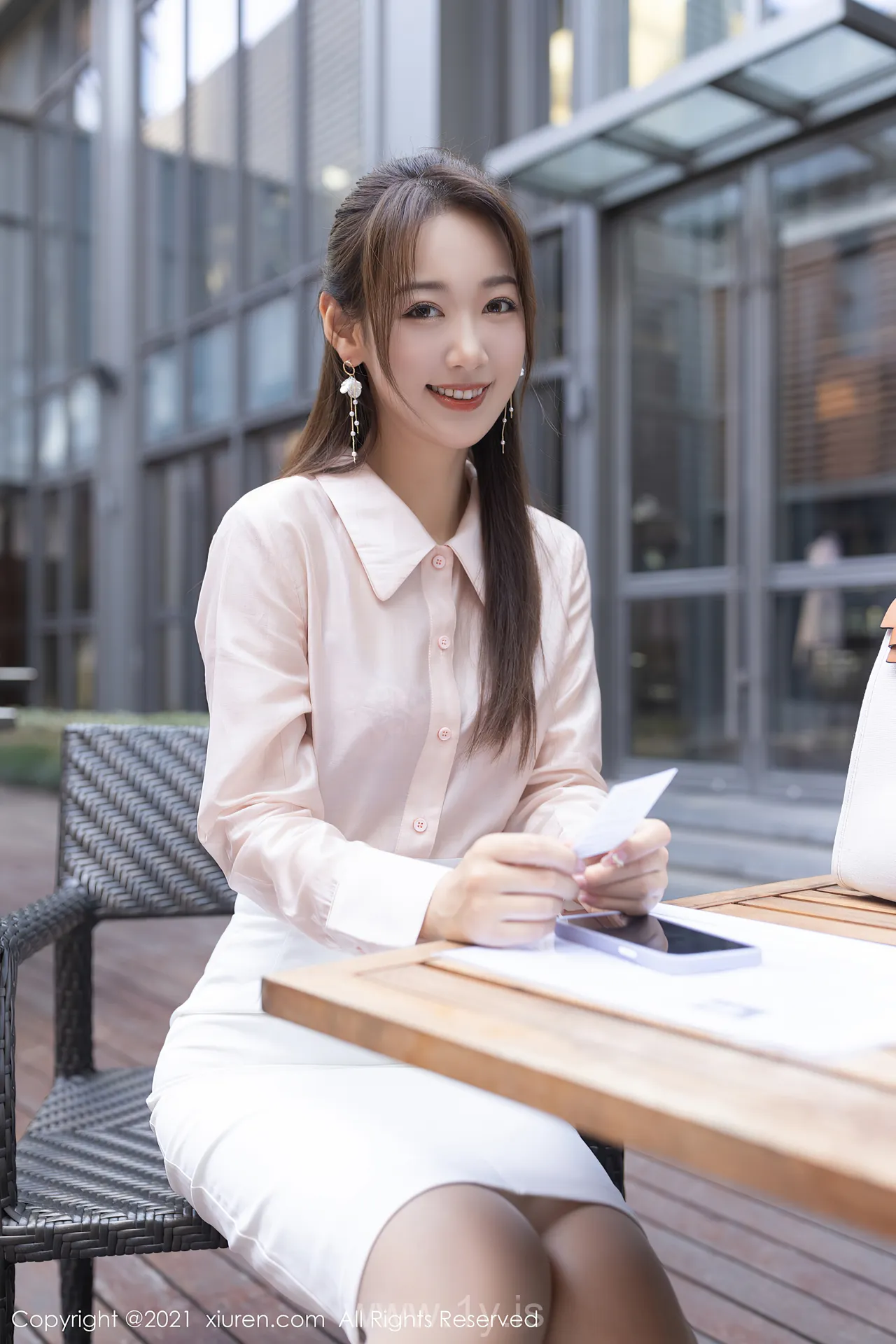 XIUREN(秀人网) NO.4045 Slim & Quiet Chinese Goddess 唐安琪