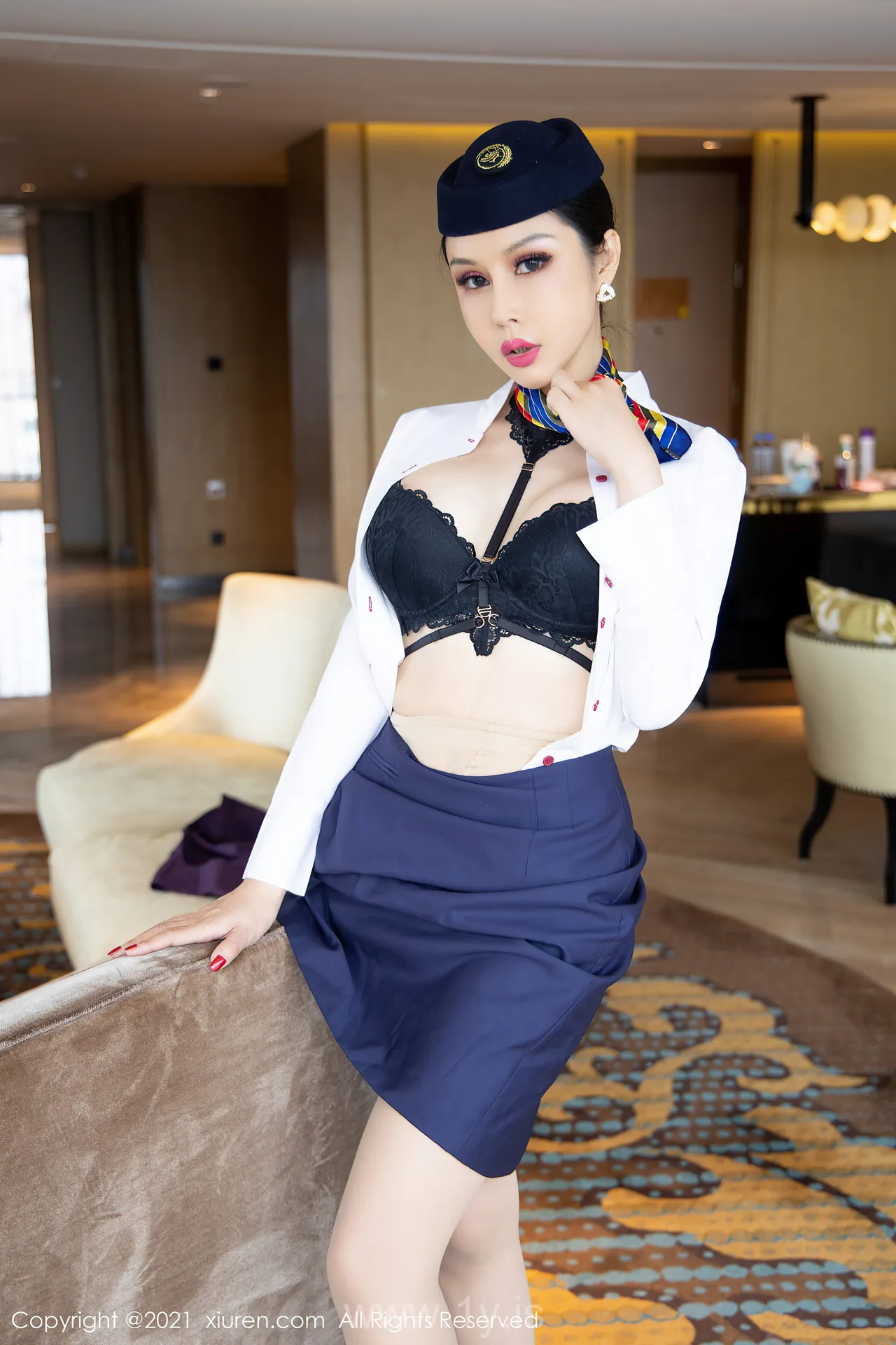XIUREN(秀人网) NO.4050 Good-looking & Gorgeous Chinese Mature Princess 田冰冰