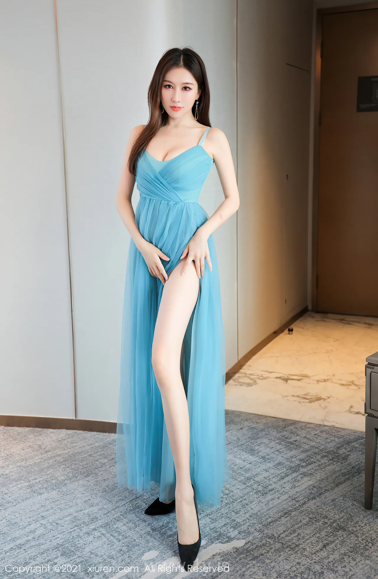 XIUREN(秀人网) NO.4066 Slim Asian Mature Princess 月音瞳