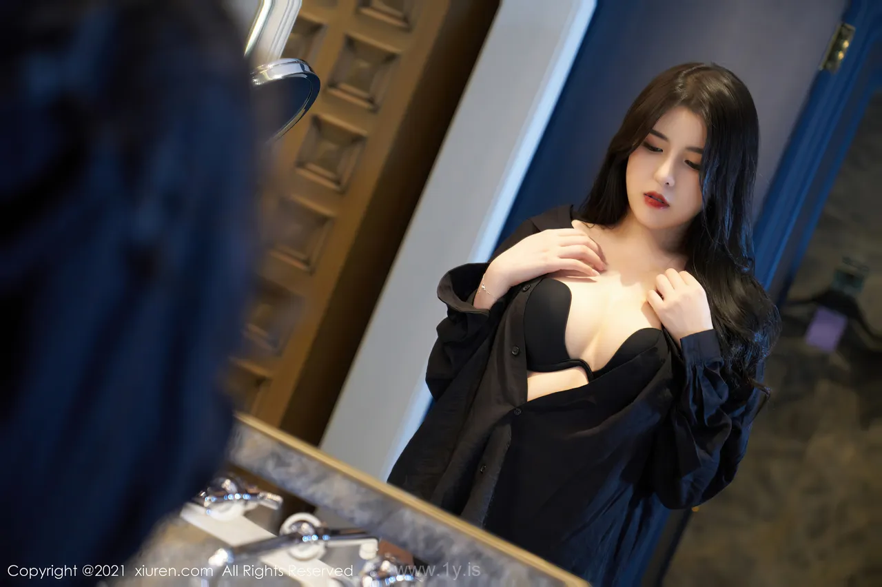 XIUREN(秀人网) NO.4089 Elegant & Stunning Asian Cougar 韩静安