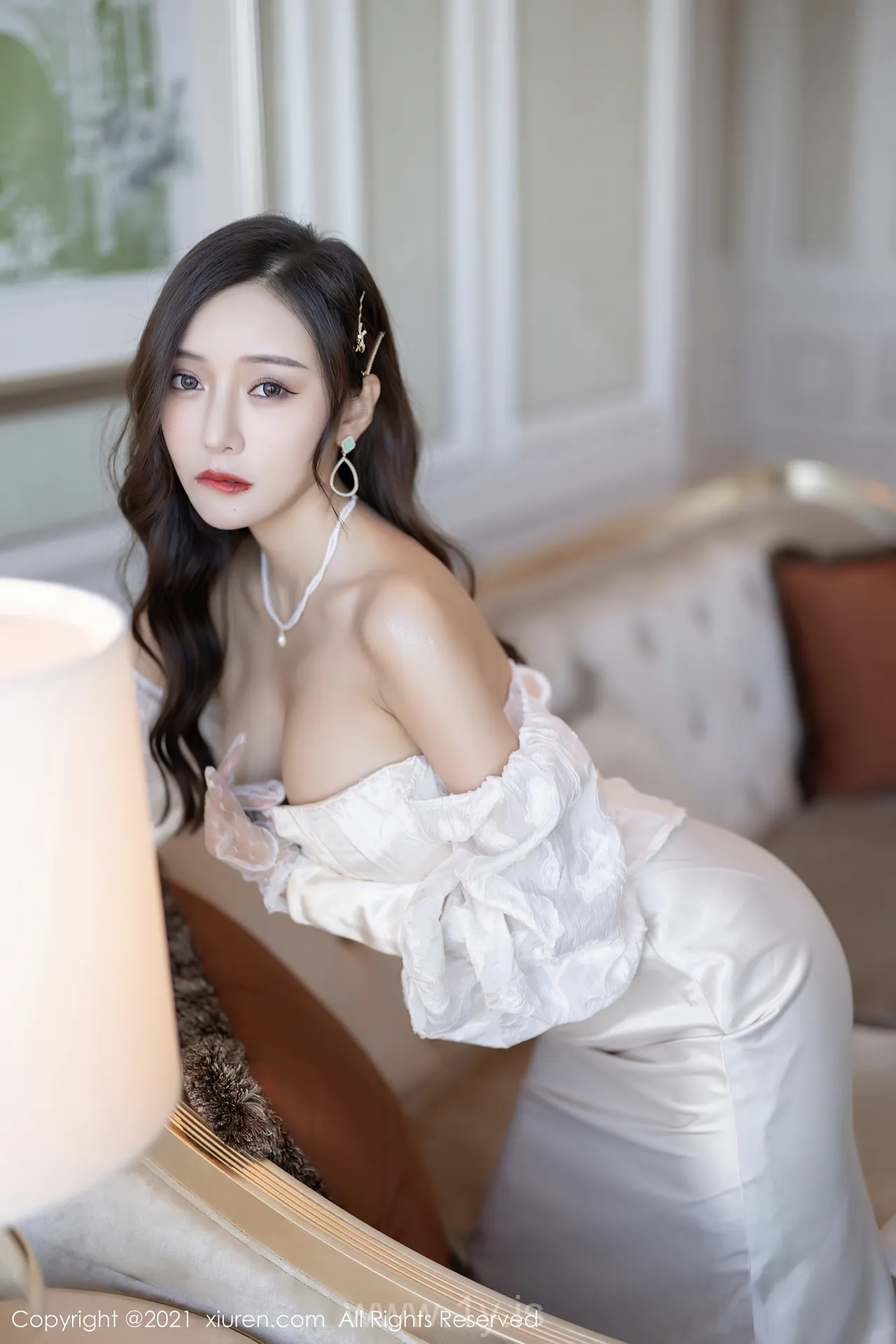 XIUREN(秀人网) NO.4136 Elegant Asian Babe 王馨瑶yanni