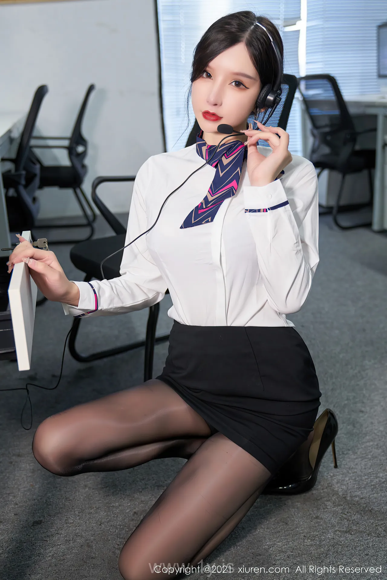 XIUREN(秀人网) NO.4177 Fair Asian Belle 周于希Sandy