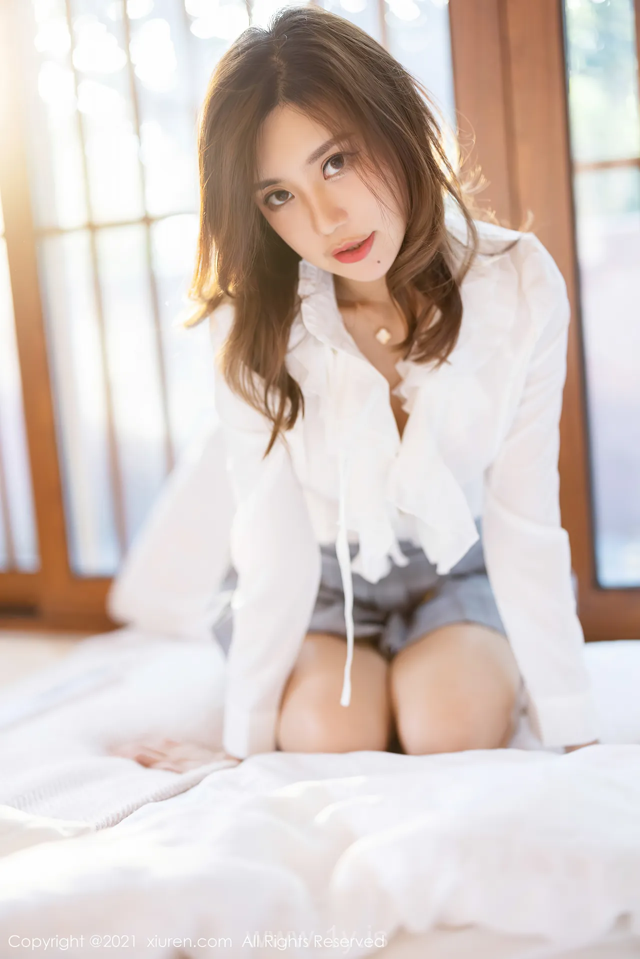 XIUREN(秀人网) NO.4192 Fancy & Cute Asian Chick 绮里嘉ula