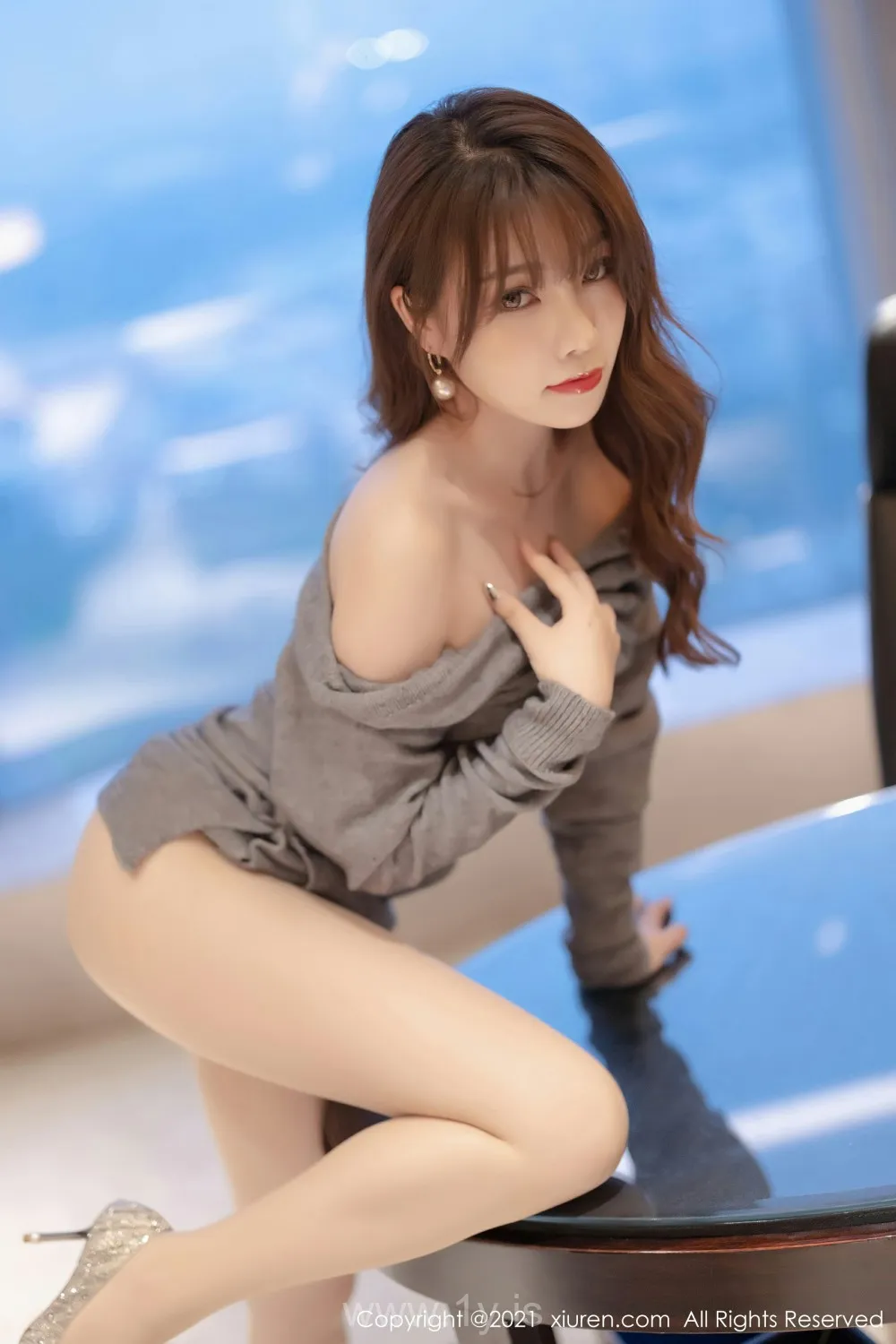 XIUREN(秀人网) NO.4239 Hot & Exquisite Chinese Homebody Girl 芝芝Booty