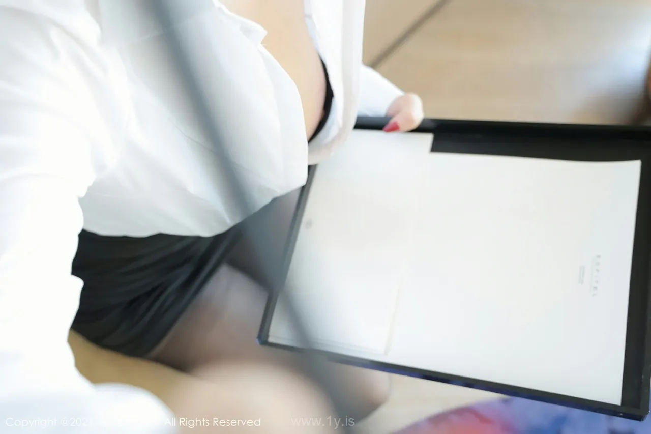 XIUREN(秀人网) NO.4287 Sexy & Fashionable Asian Belle 潘娇娇_性感写真