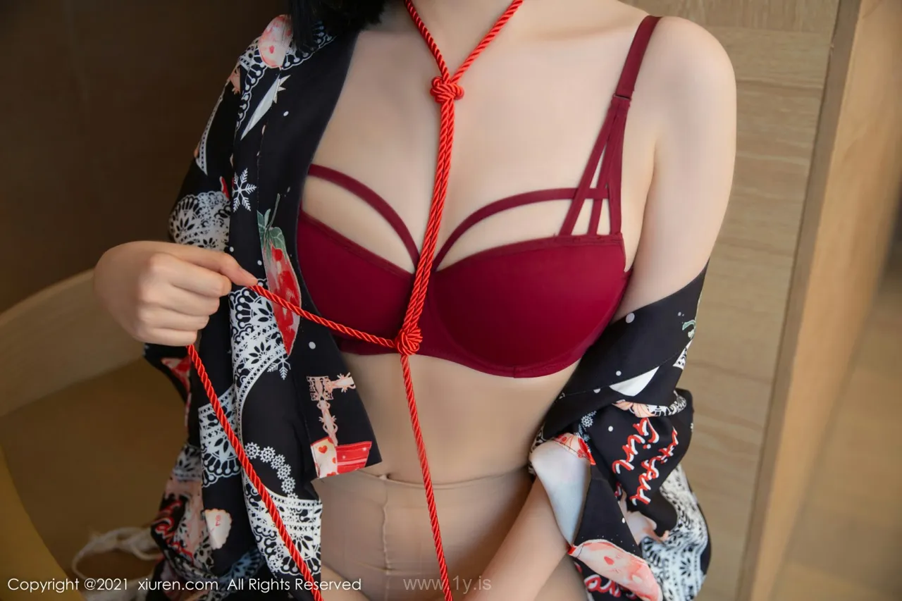 XIUREN(秀人网) NO.4313 Beautiful Chinese Babe 一颗甜蛋黄a_丝袜捆绑