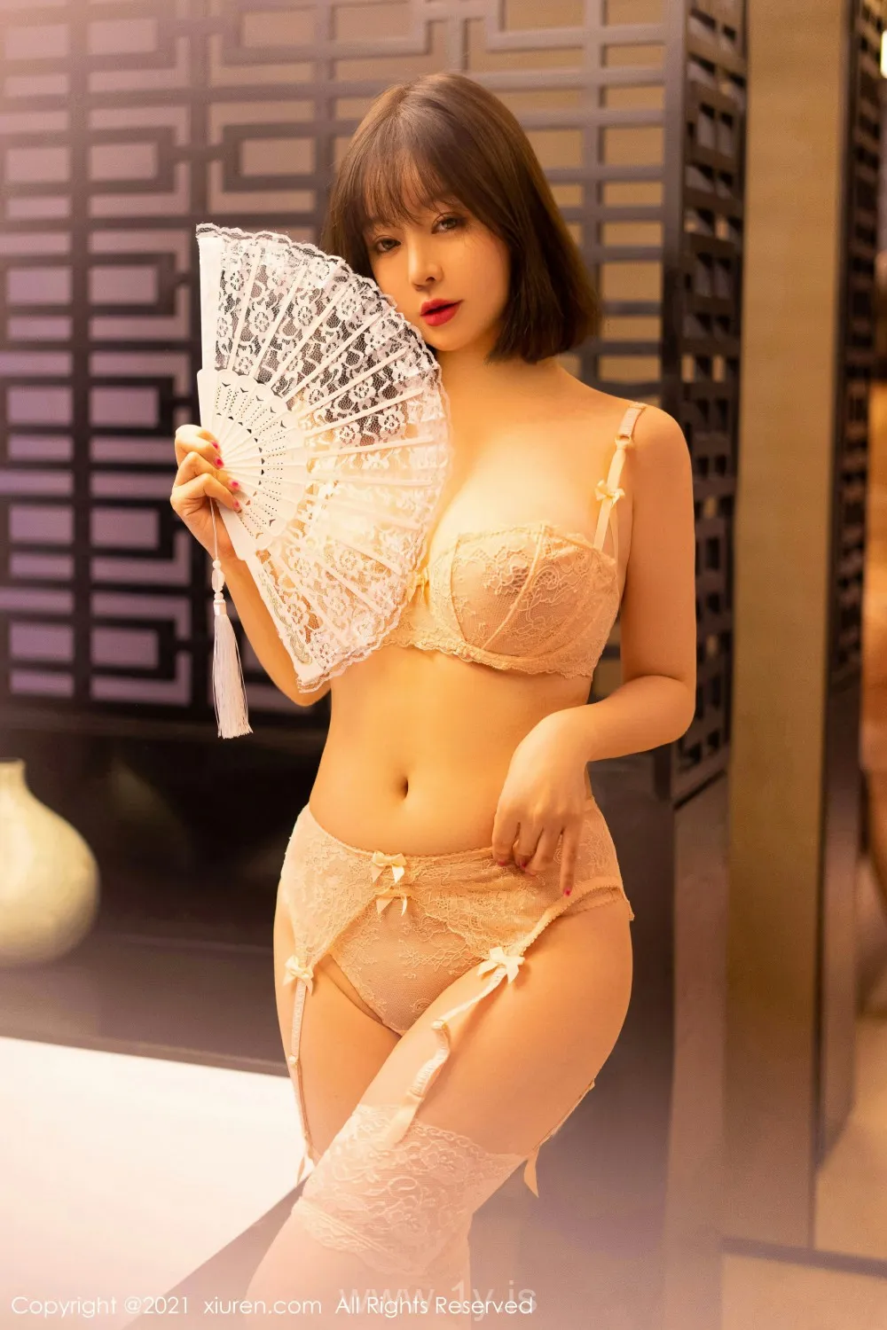 XIUREN(秀人网) NO.4325 Hot & Trendy Asian Cutie 王雨纯_黑色长裙