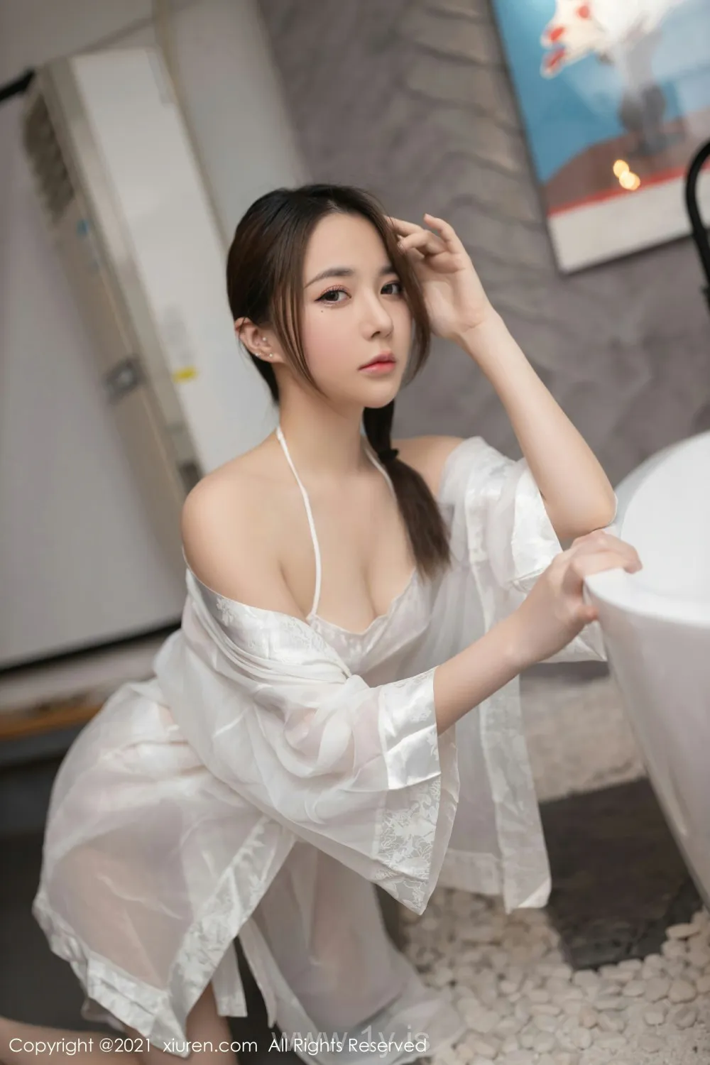 XIUREN(秀人网) NO.4326 Nice-looking & Lovely Chinese Homebody Girl 鱼子酱Fish_浴室写真
