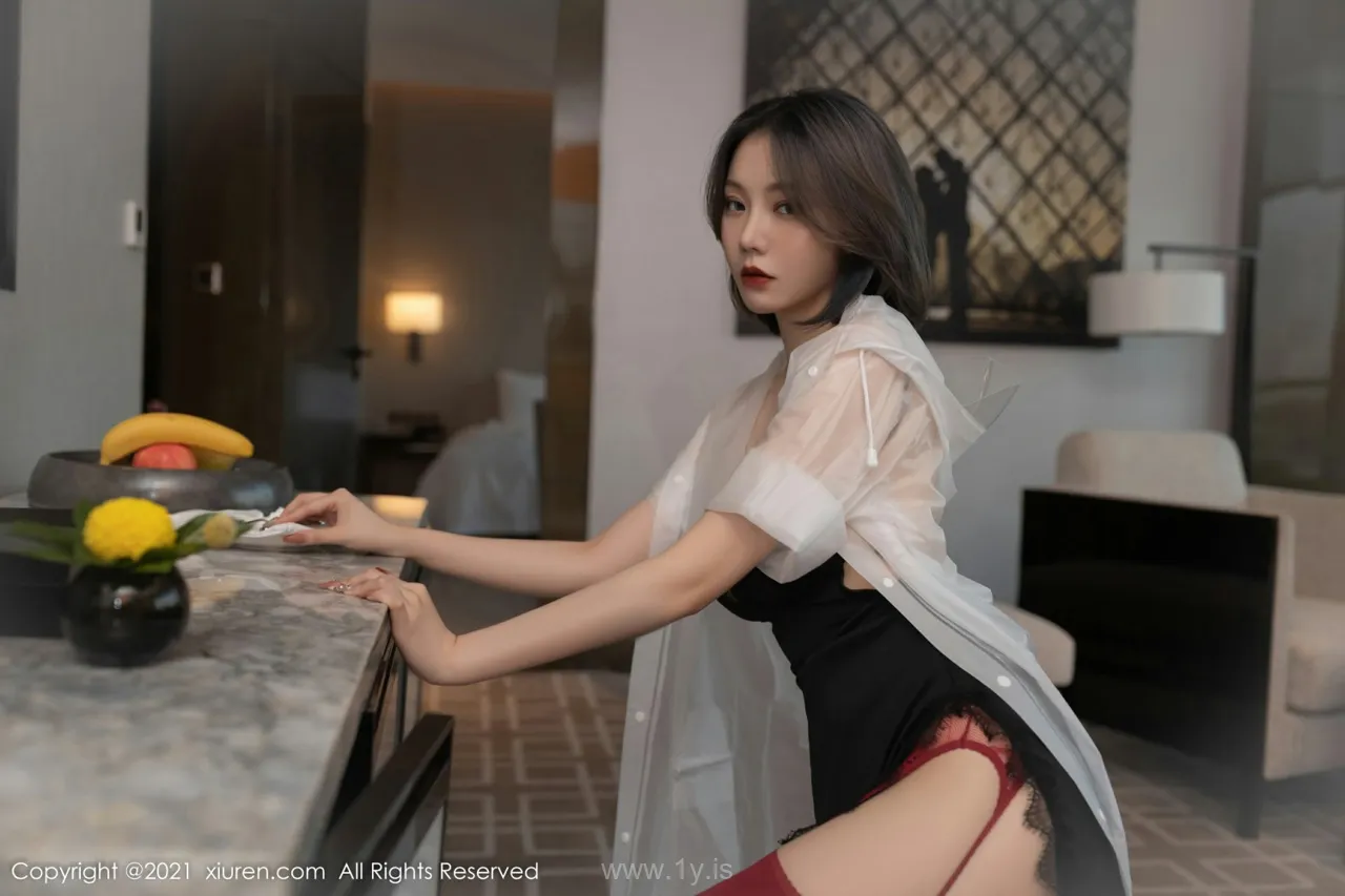 XIUREN(秀人网) NO.4362 Slim & Trendy Chinese Beauty 安然Maleah_红色丝袜