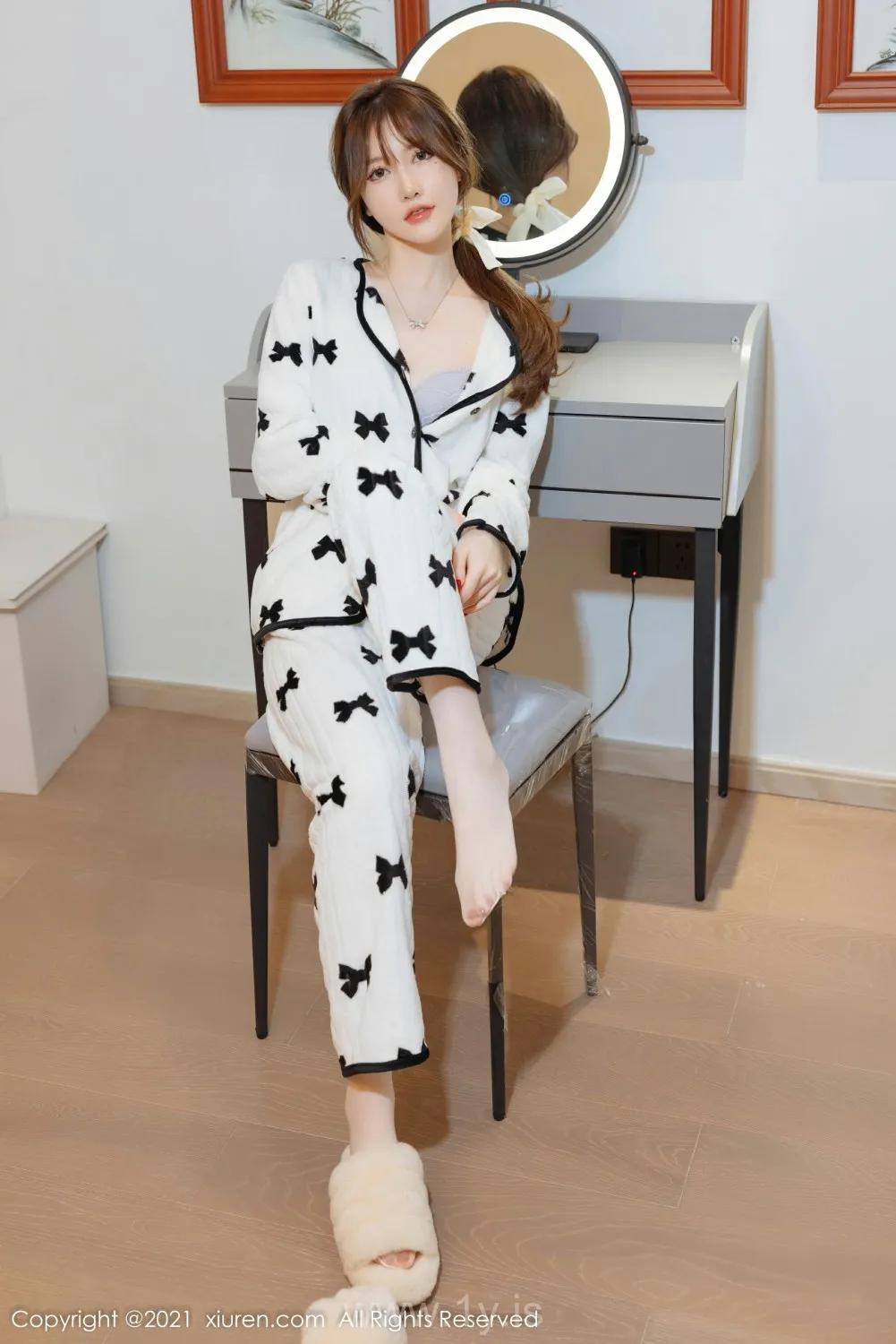 XIUREN(秀人网) NO.4365 Appealing & Charming Asian Cutie 美桃酱_韩国女主持