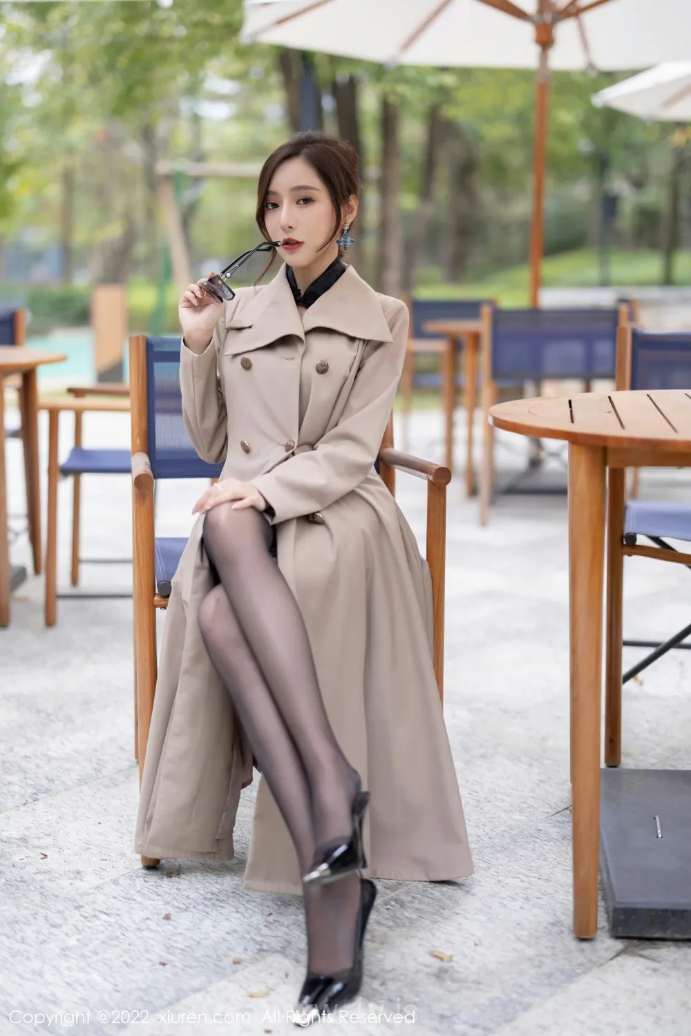 XIUREN(秀人网) NO.4417 Slender & Trendy Chinese Women 王馨瑶yanni_气质风衣